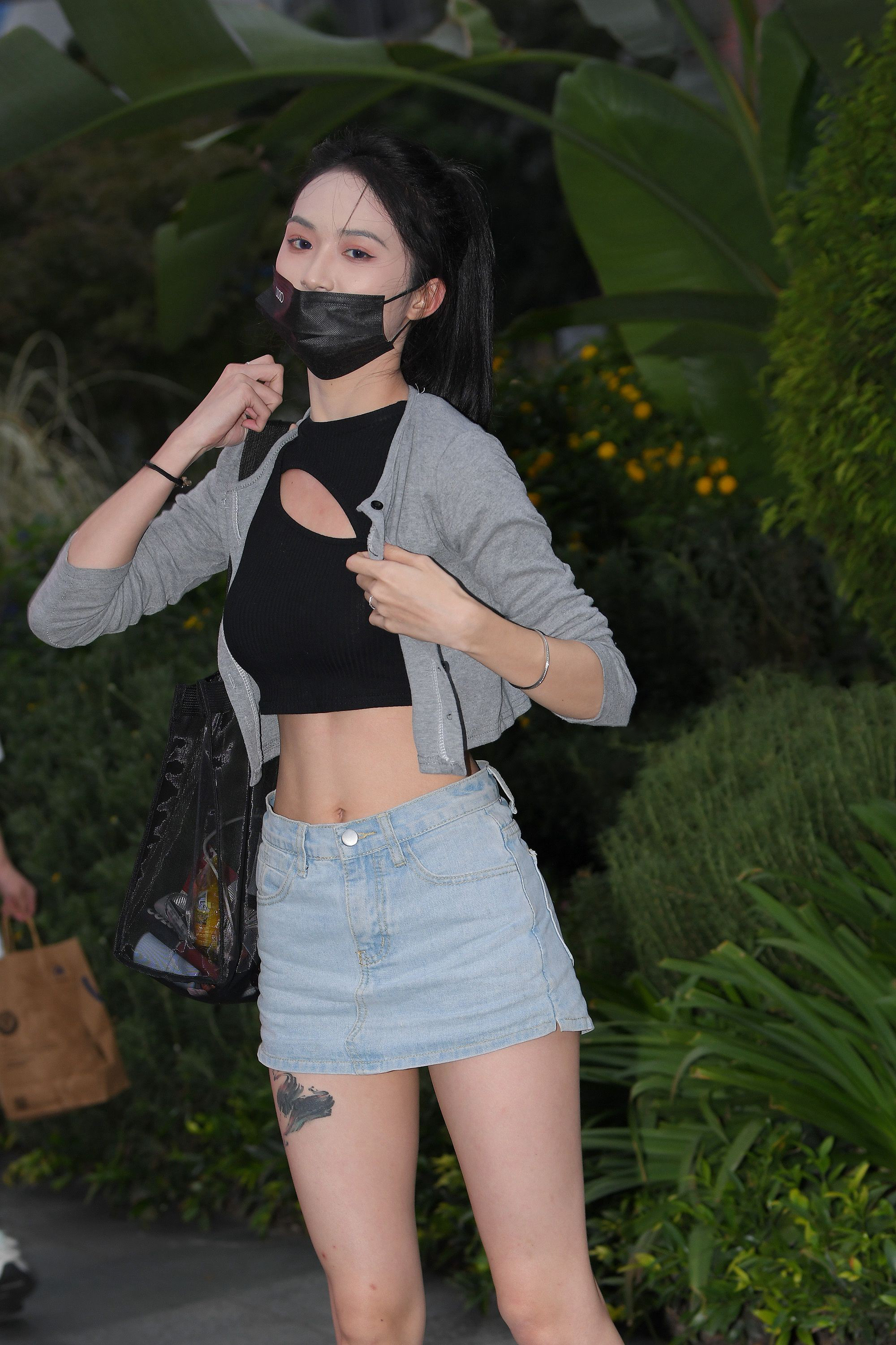  魔镜街拍,热裤,少妇,街拍,写真套图,大名模网