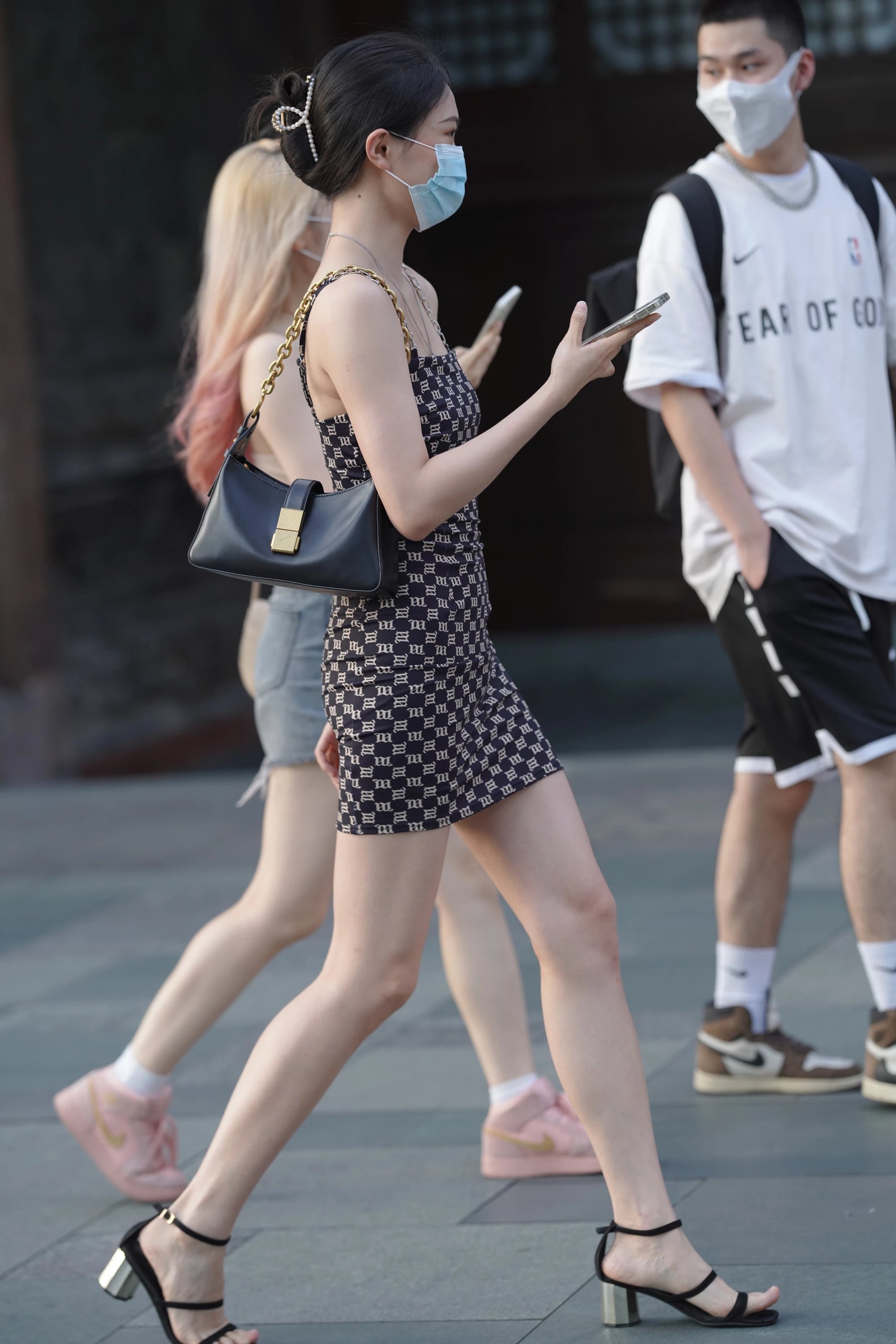  魔镜街拍,裙装,美女,街拍,写真套图,紧急企划