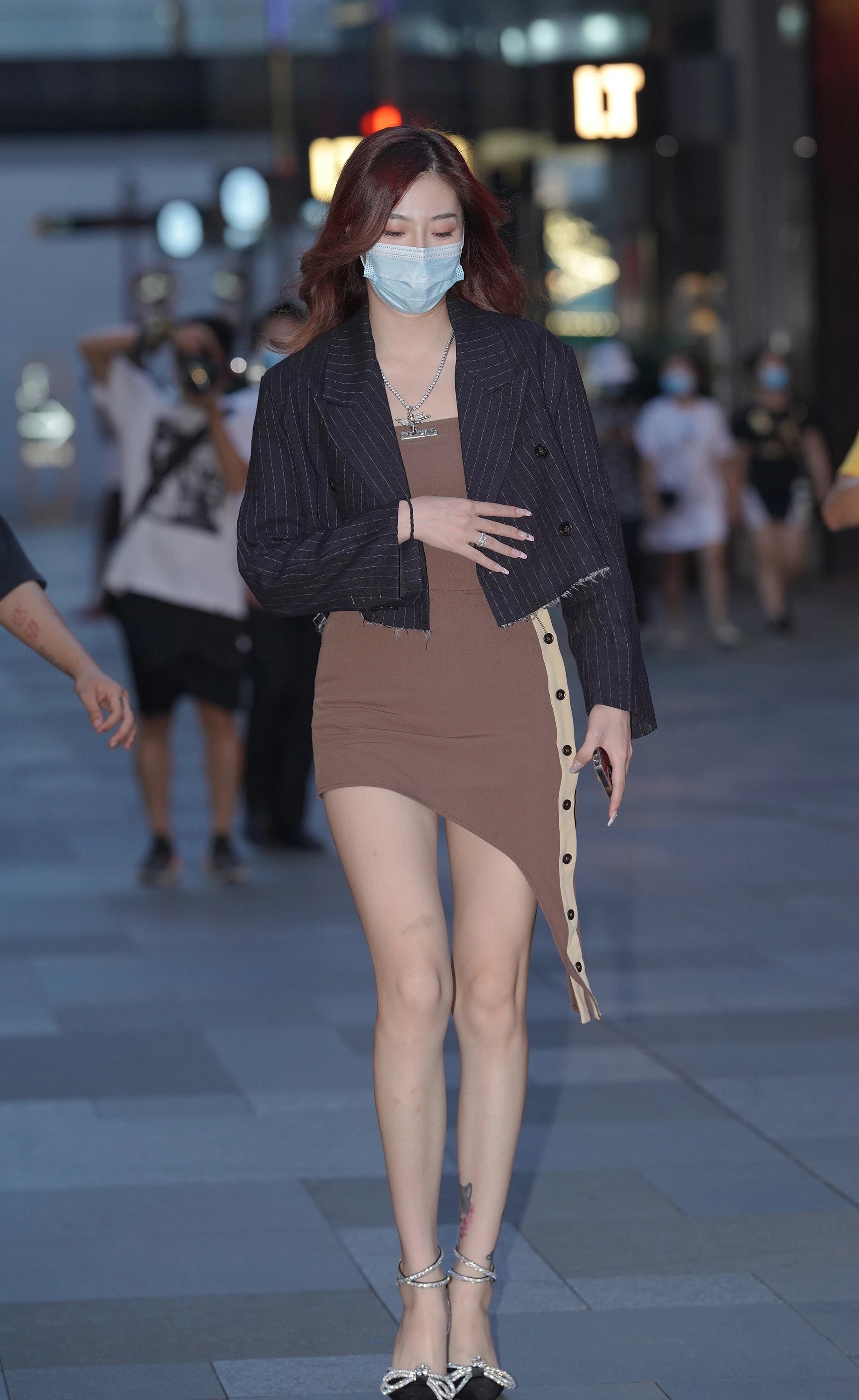  魔镜街拍,裙装,人妻,街拍,写真套图,IESS异思趣向