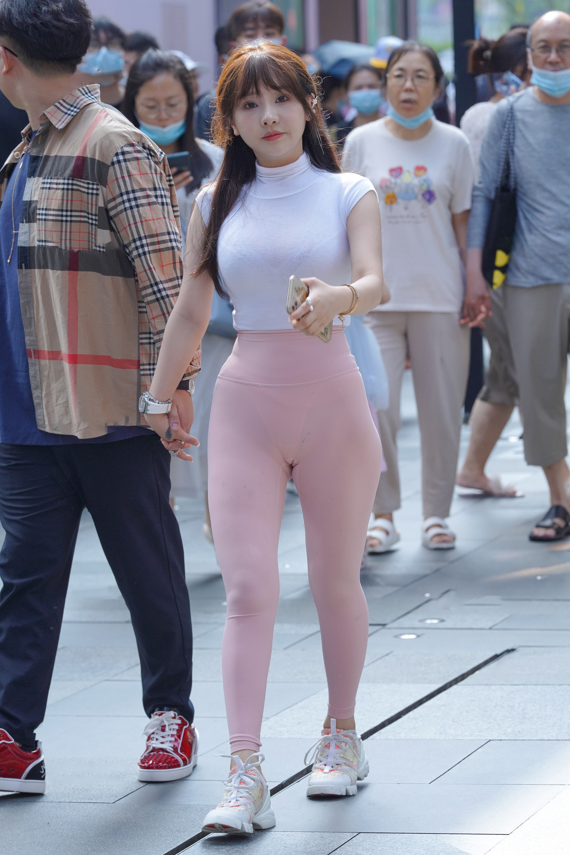  魔镜街拍,美臀,紧身裤,人妻,街拍,写真套图,甜予摄影