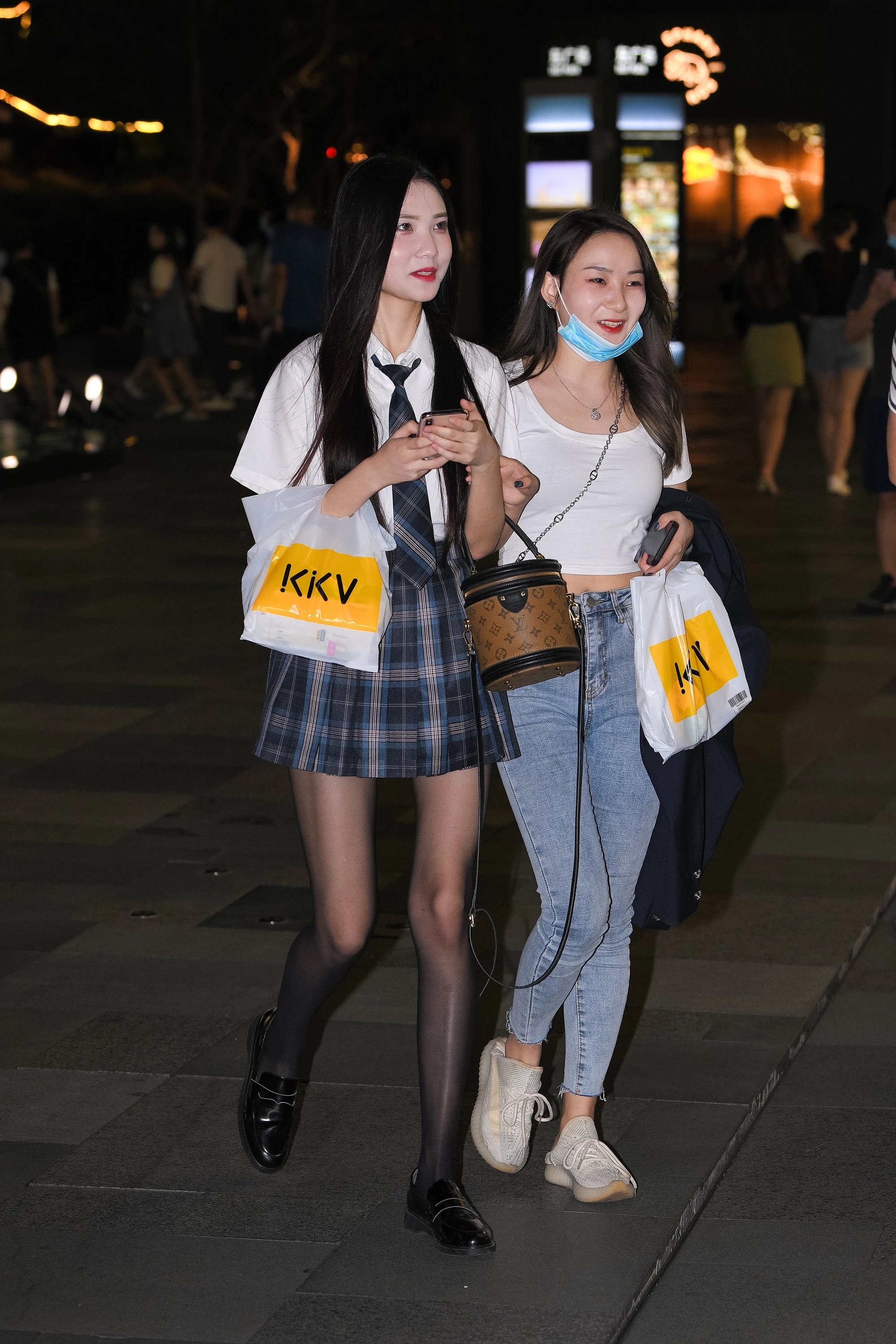  魔镜街拍,丝袜,裙装,小姐姐,街拍,写真套图,鬼畜瑶