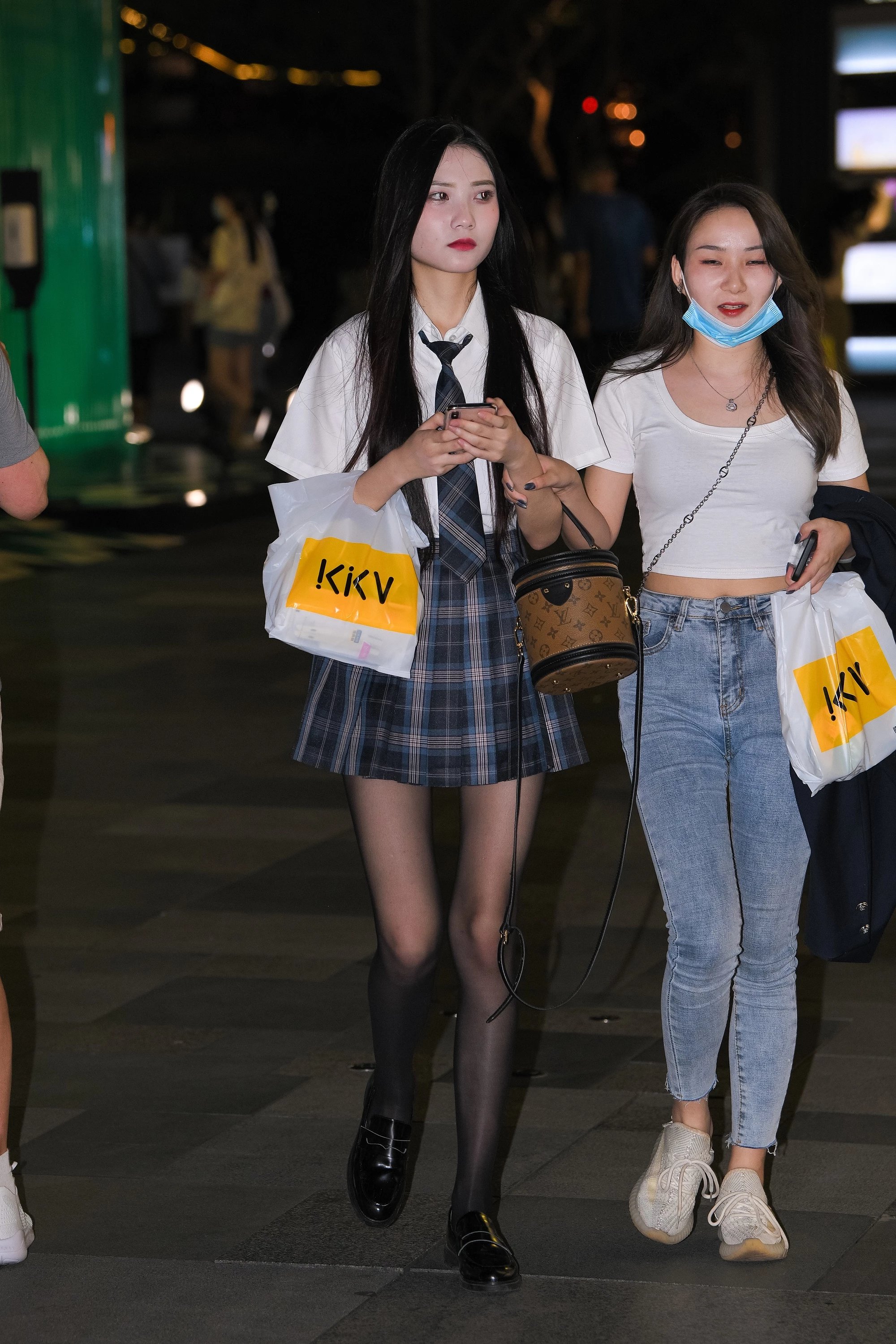  魔镜街拍,丝袜,裙装,少妇,街拍,写真套图,彩芸_Nebula