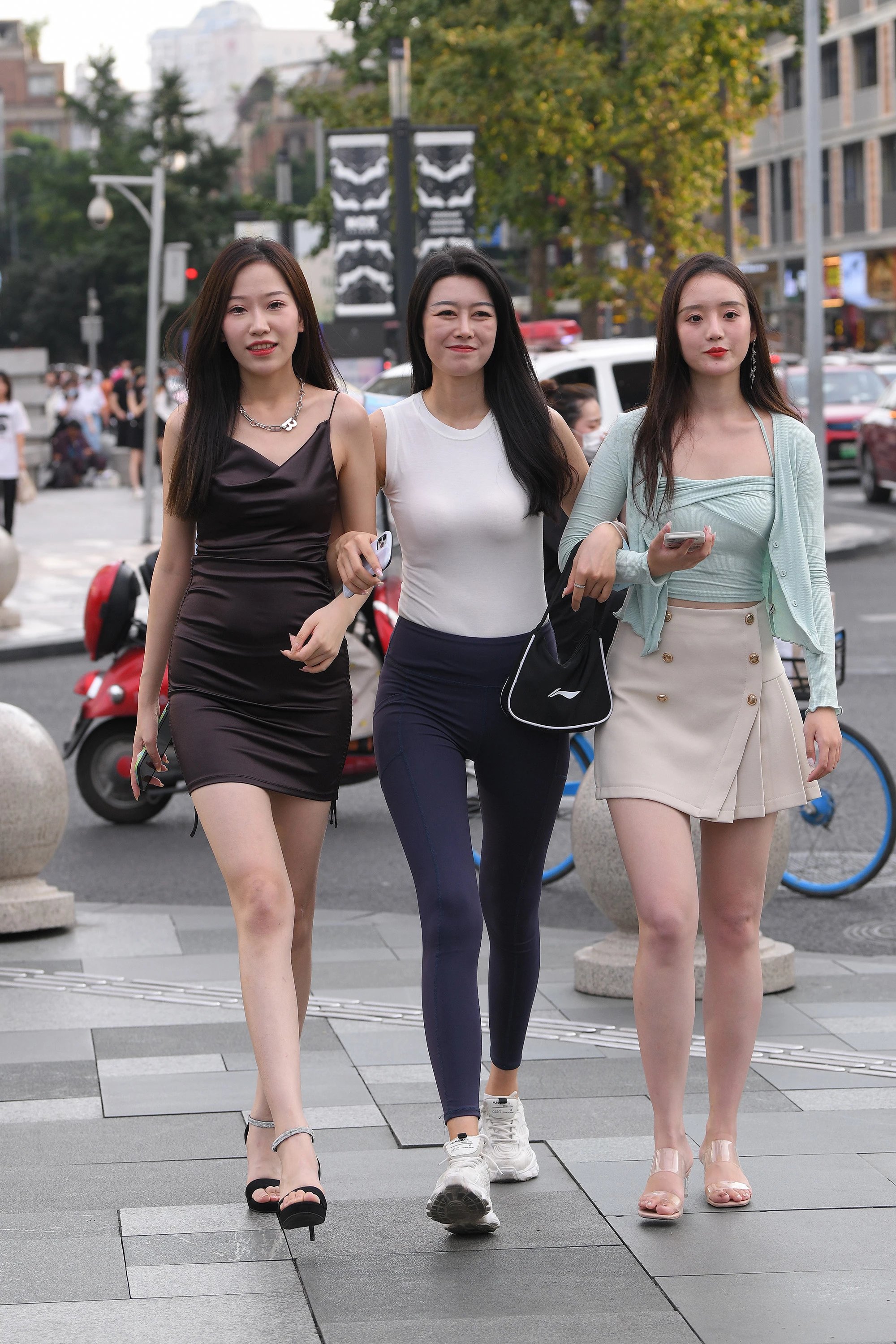  魔镜街拍,裙装,紧身裤,美女,街拍,写真套图,Momoko葵葵