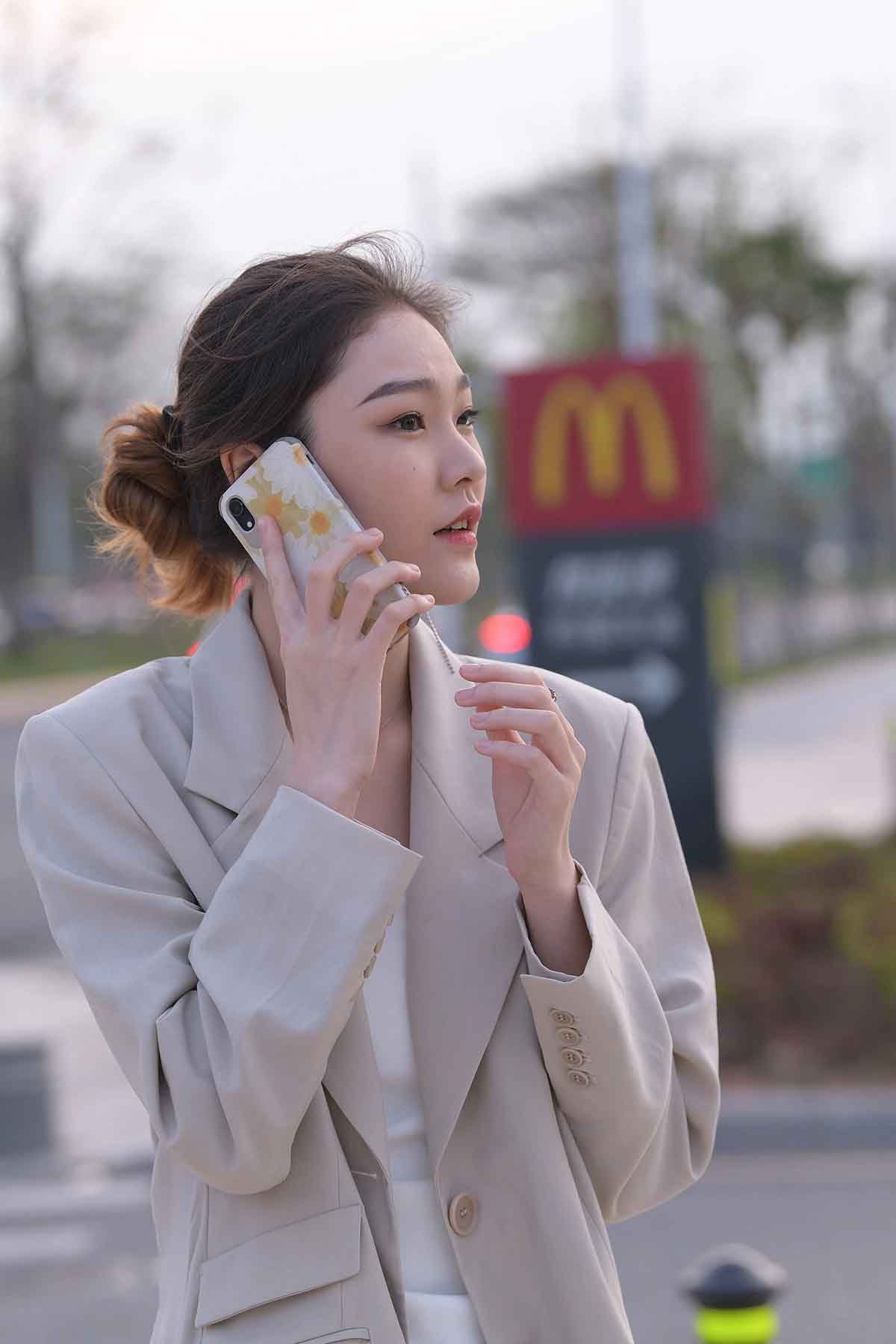 【J4446】白皙的肉腿小姐姐，小手都很美~-绝色天籁