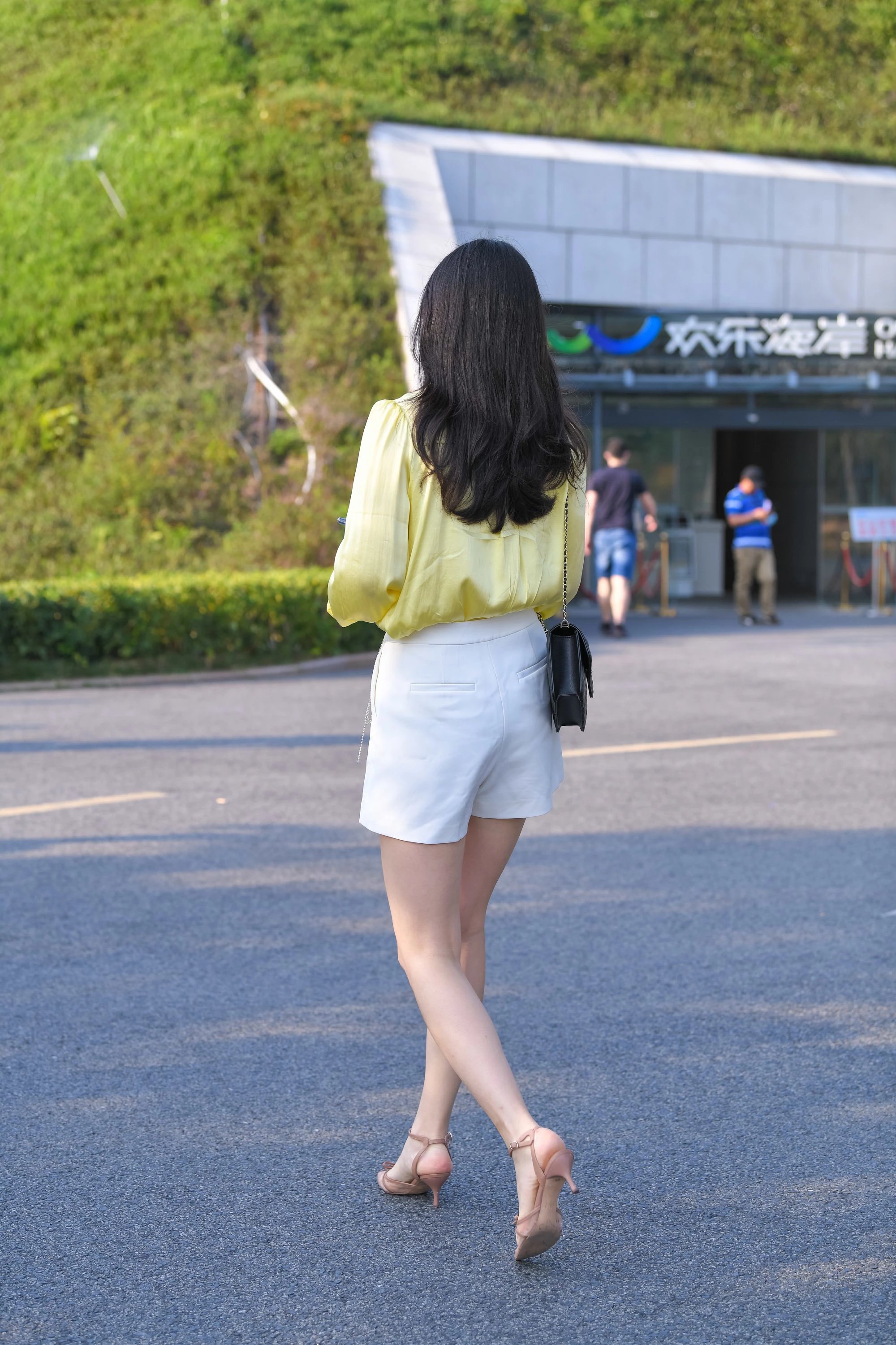  魔镜街拍,热裤,少妇,街拍,写真套图,XINGYAN星颜社