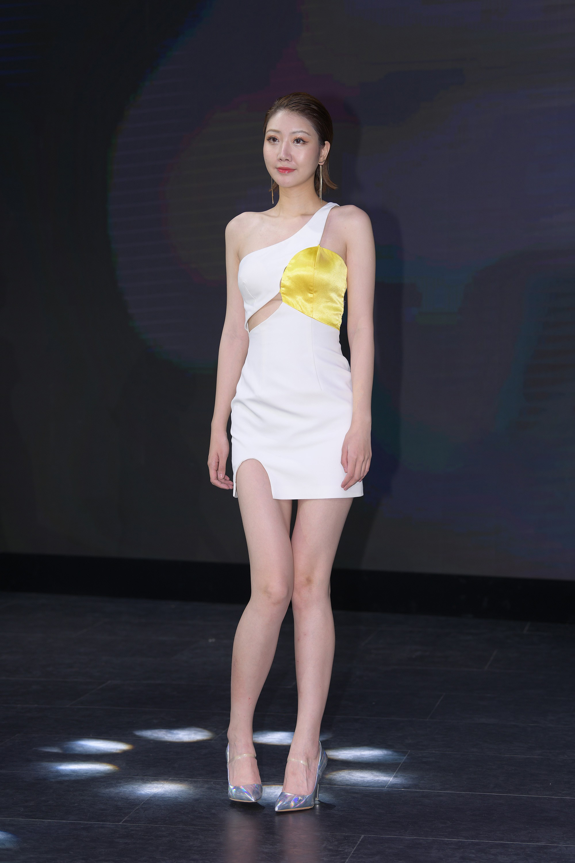  魔镜街拍,裙装,小姐姐,街拍,写真套图,西瓜