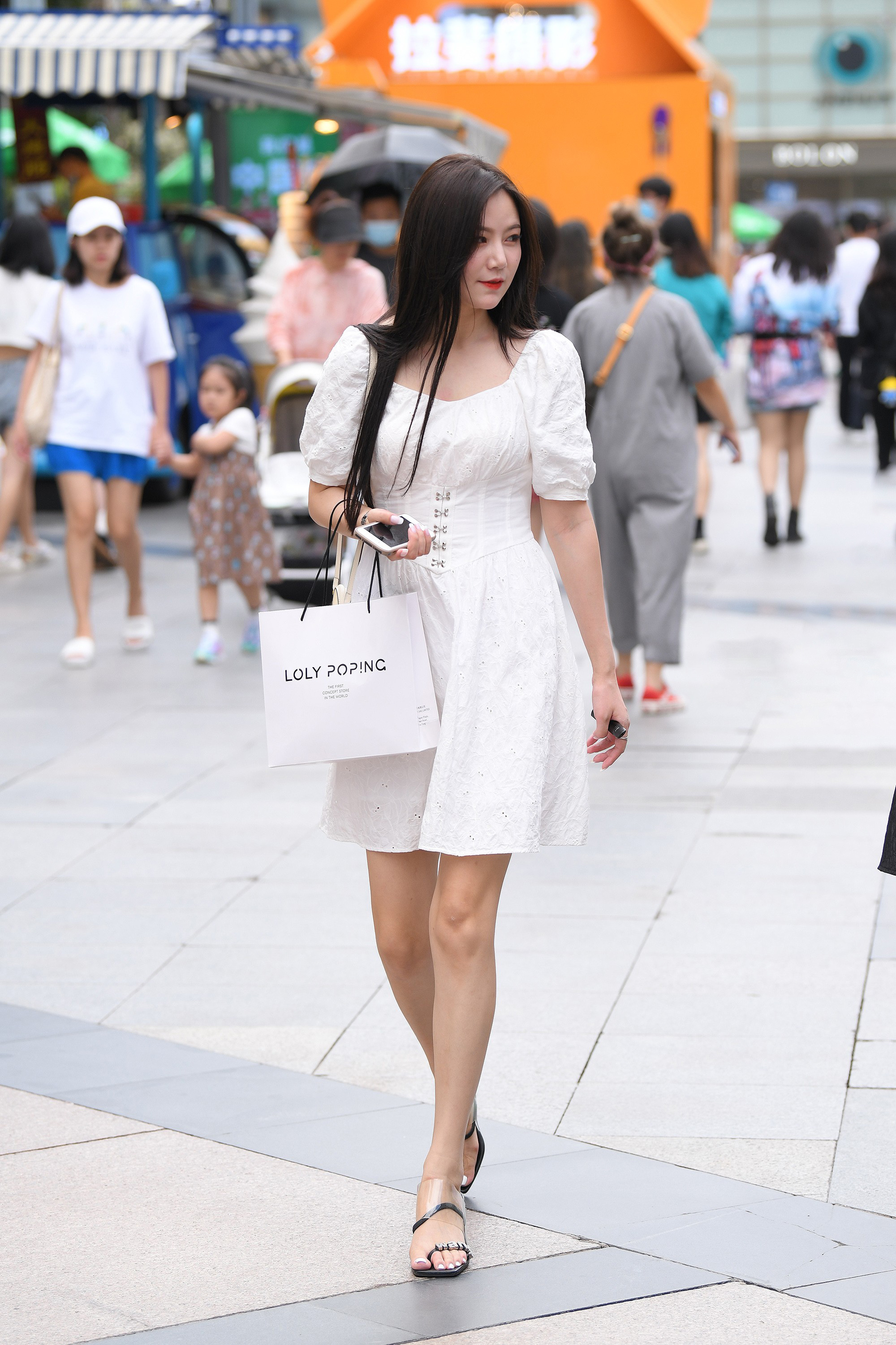  魔镜街拍,裙装,少妇,街拍,写真套图,鳗鱼霏儿