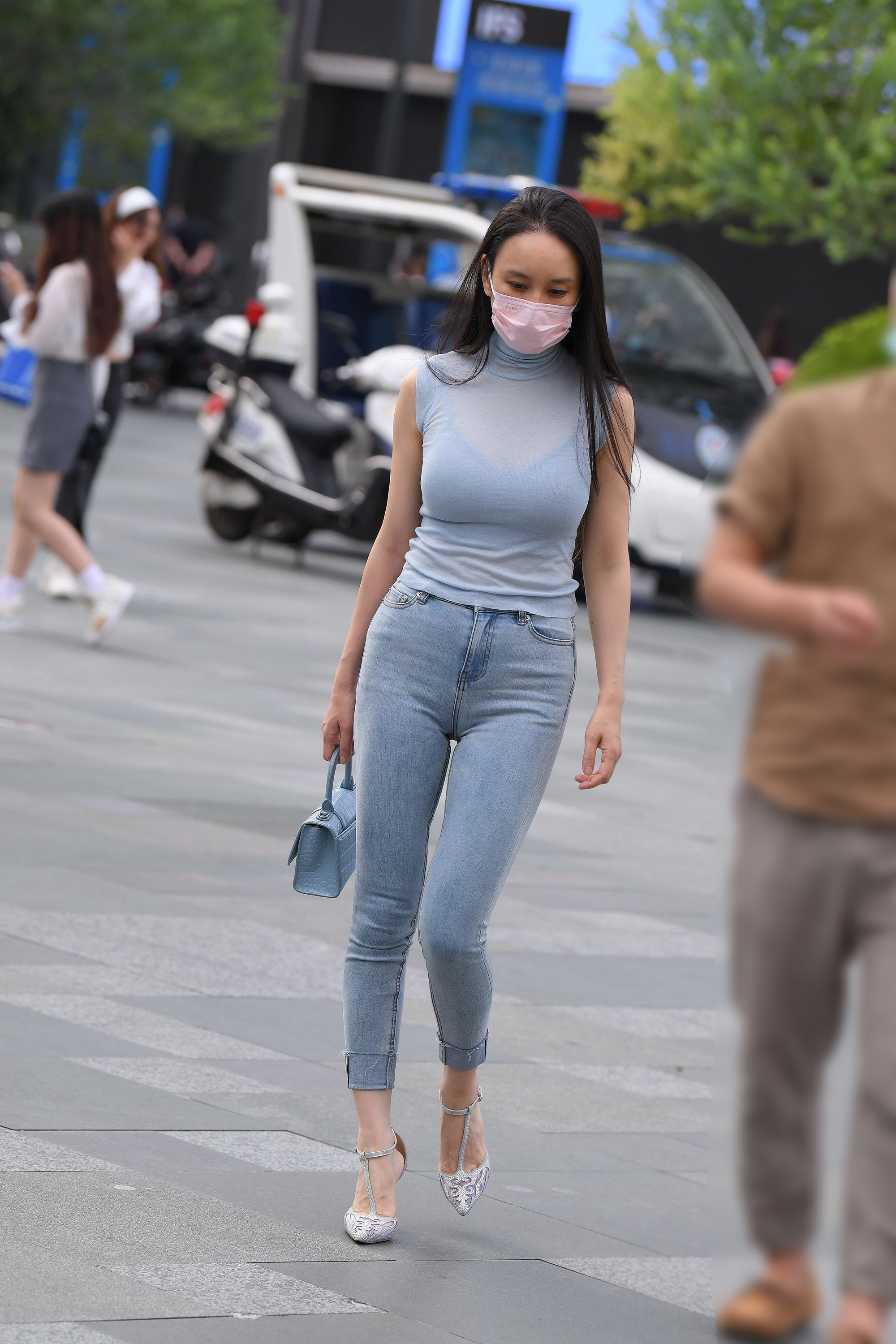  街拍鸭,魔镜街拍,,熟女,街拍,写真套图,Girlt果团网