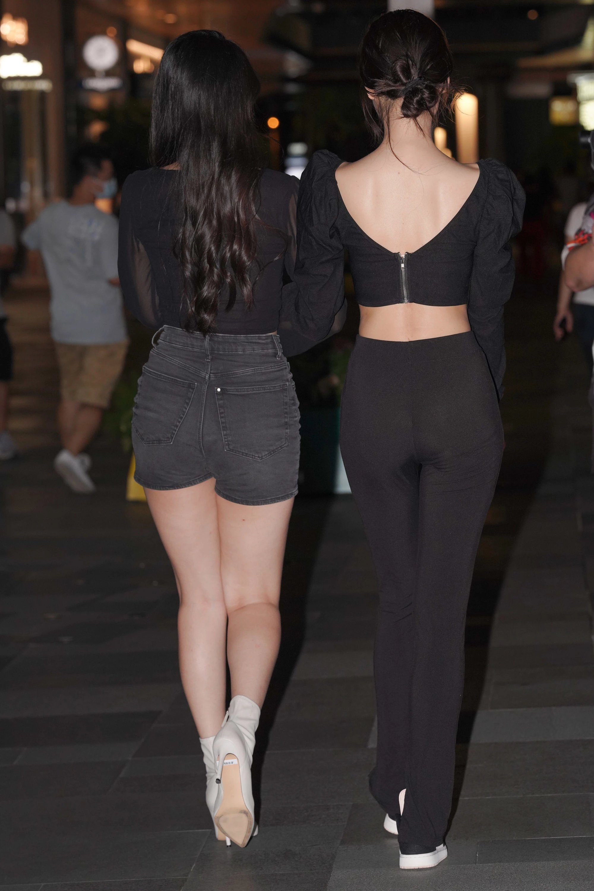  街拍鸭,魔镜街拍,,熟女,街拍,写真套图,MiiTao蜜桃社