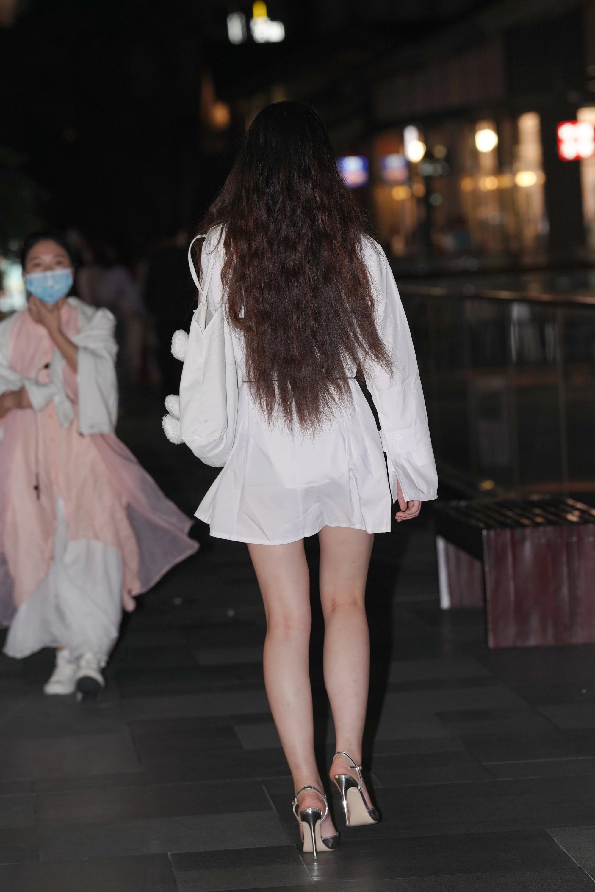  魔镜街拍,裙装,人妻,街拍,写真套图,MintYe薄荷叶