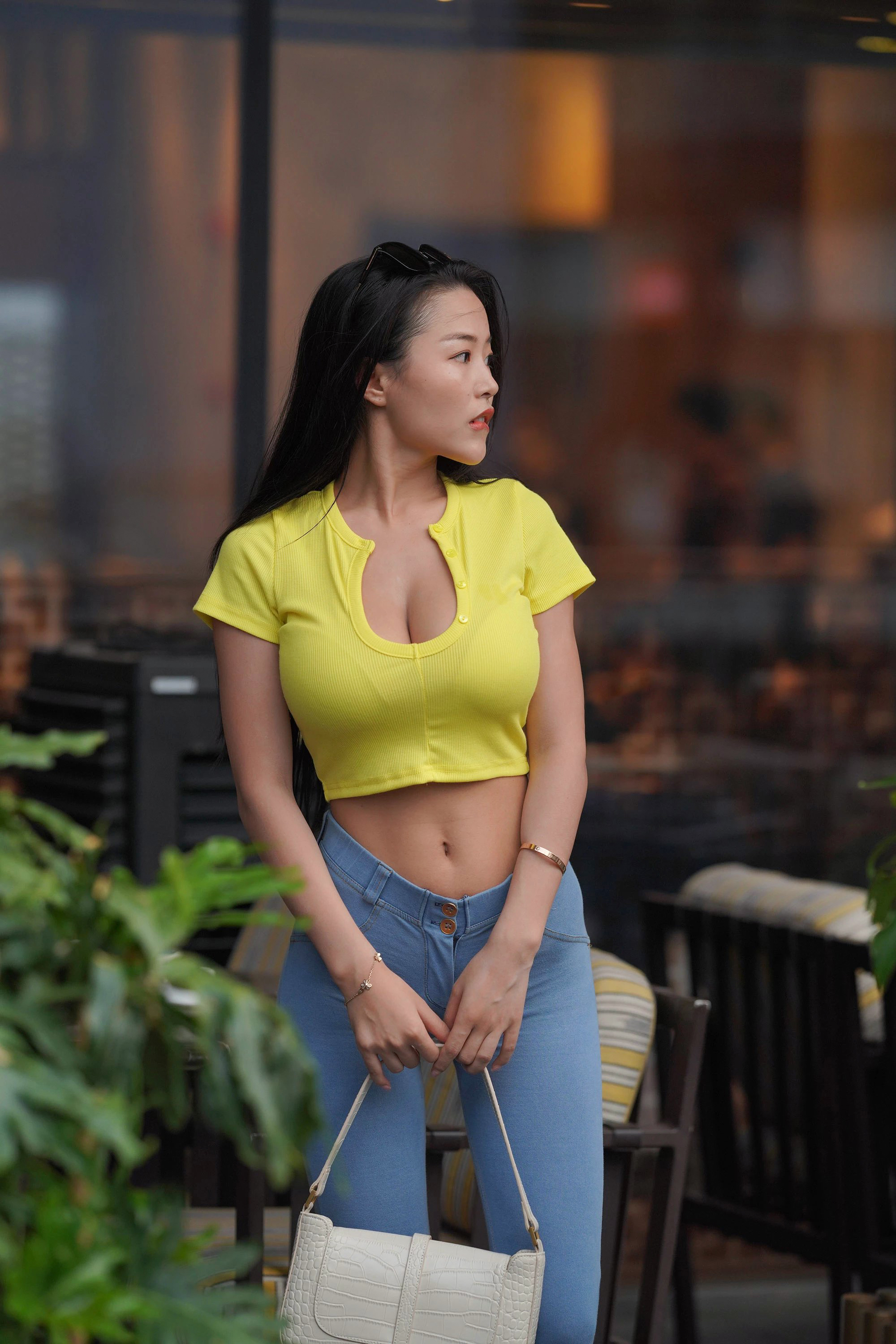  魔镜街拍,美臀,少妇,街拍,写真套图,唐韵