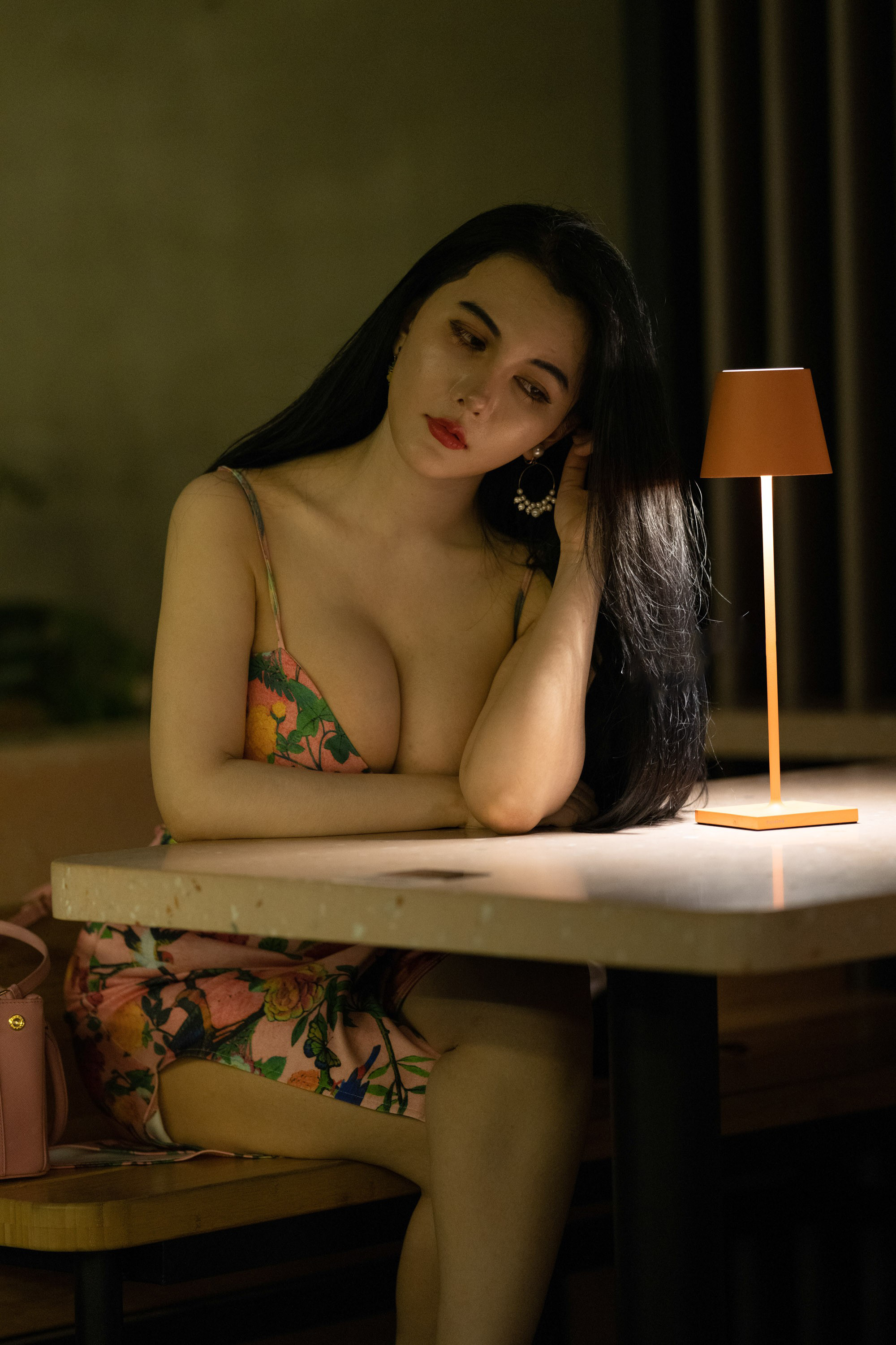  魔镜街拍,裙装,美女,街拍,写真套图,大生模拍