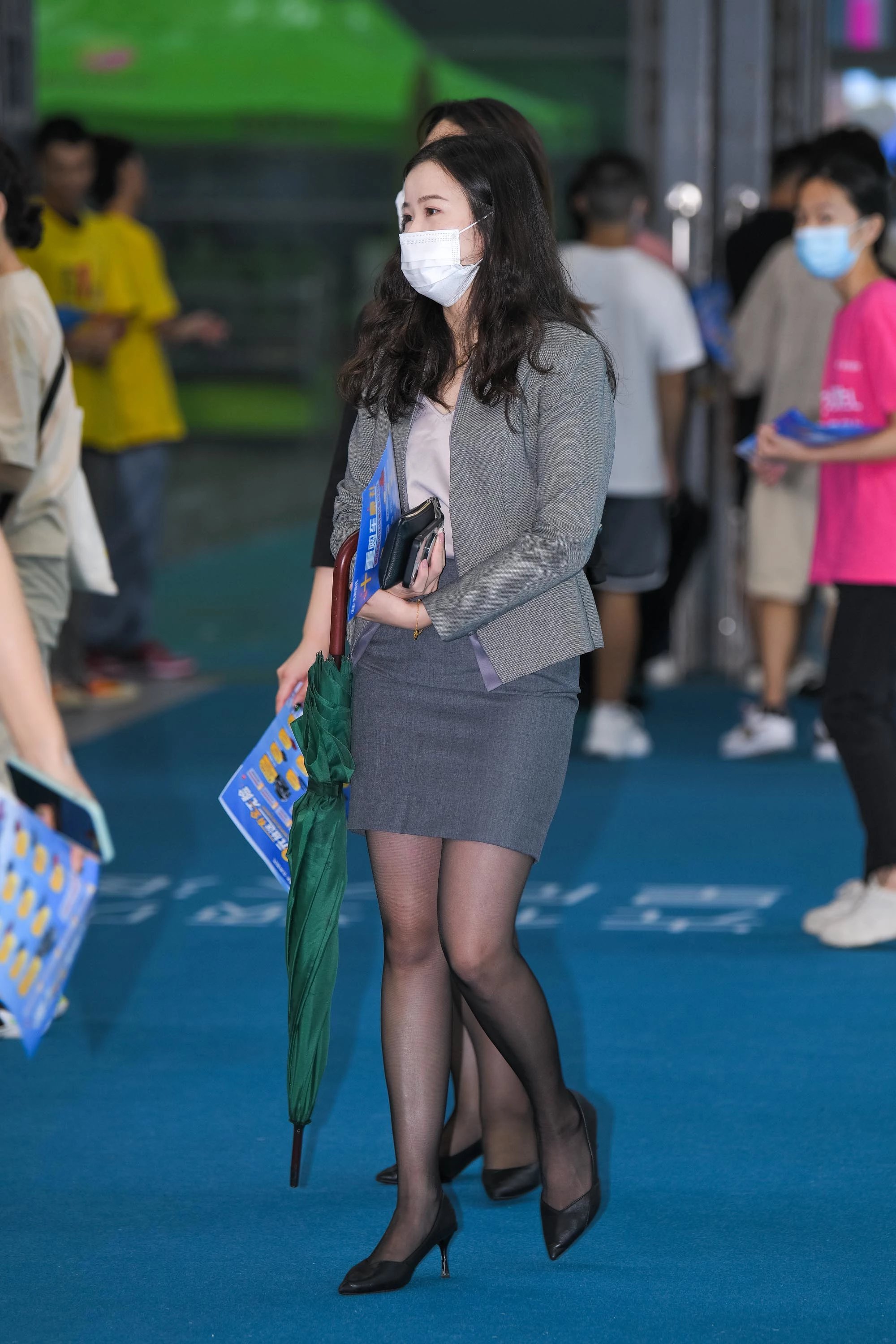  魔镜街拍,丝袜,裙装,美女,街拍,写真套图,Girlt果团网