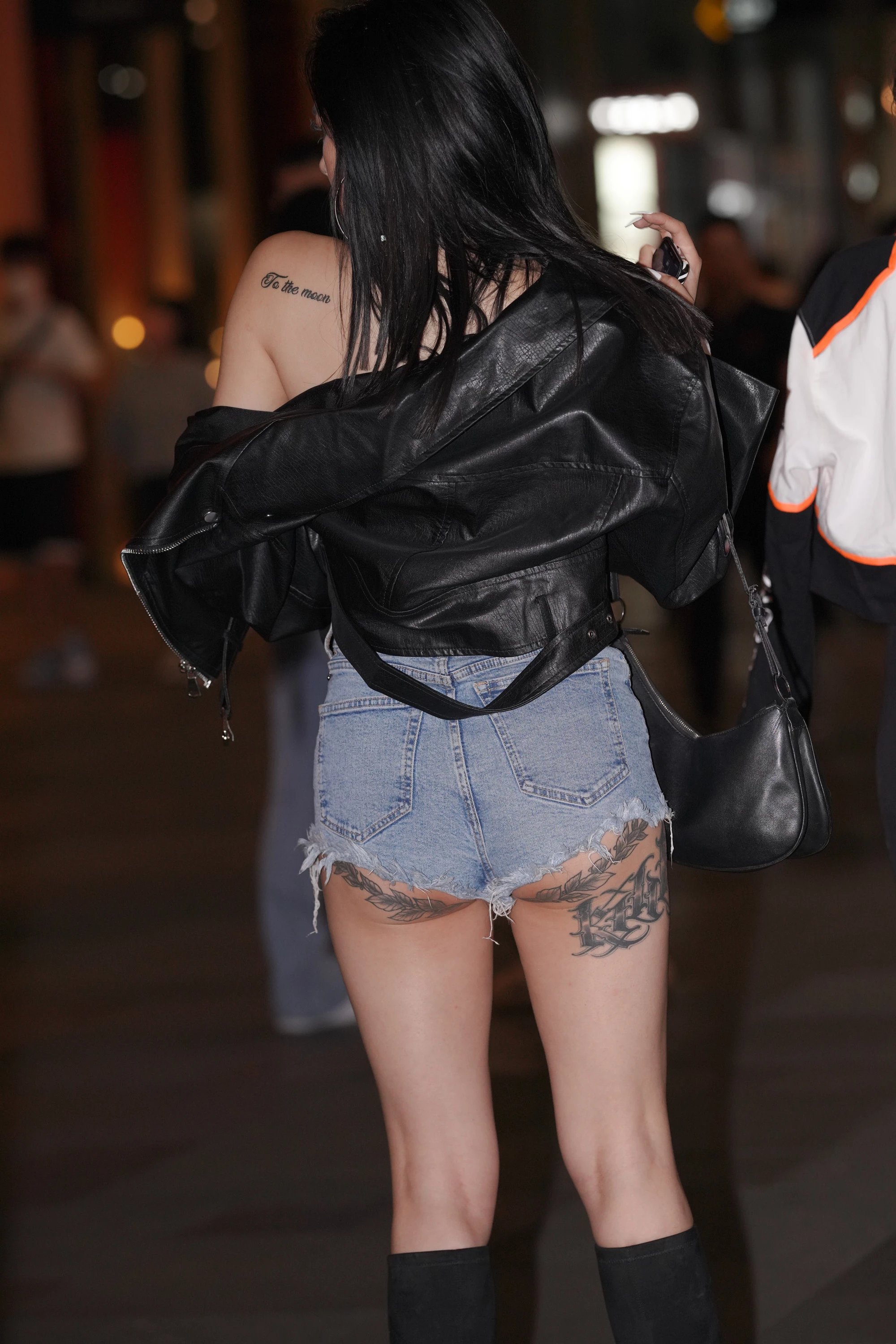  魔镜街拍,热裤,小姐姐,街拍,写真套图,Candy网红馆