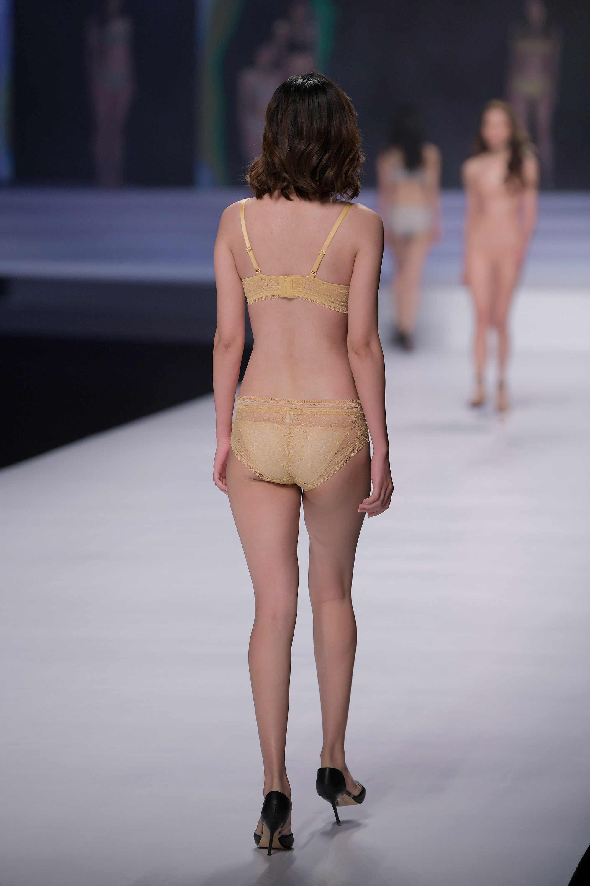  魔镜街拍,展会,小姐姐,街拍,写真套图,物恋传媒