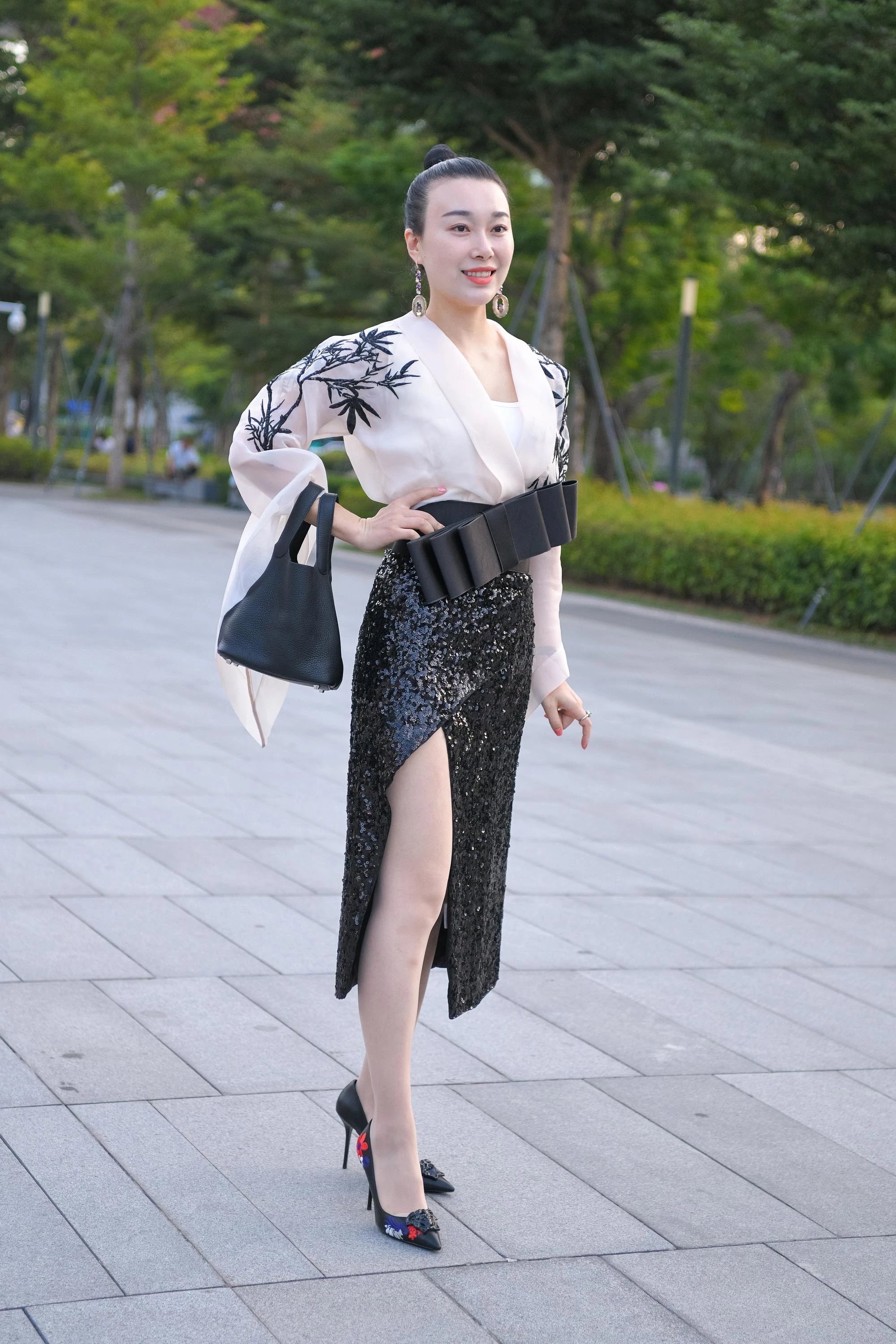  街拍鸭,魔镜街拍,丝袜,裙装,少妇,街拍,写真套图,Nyako喵子