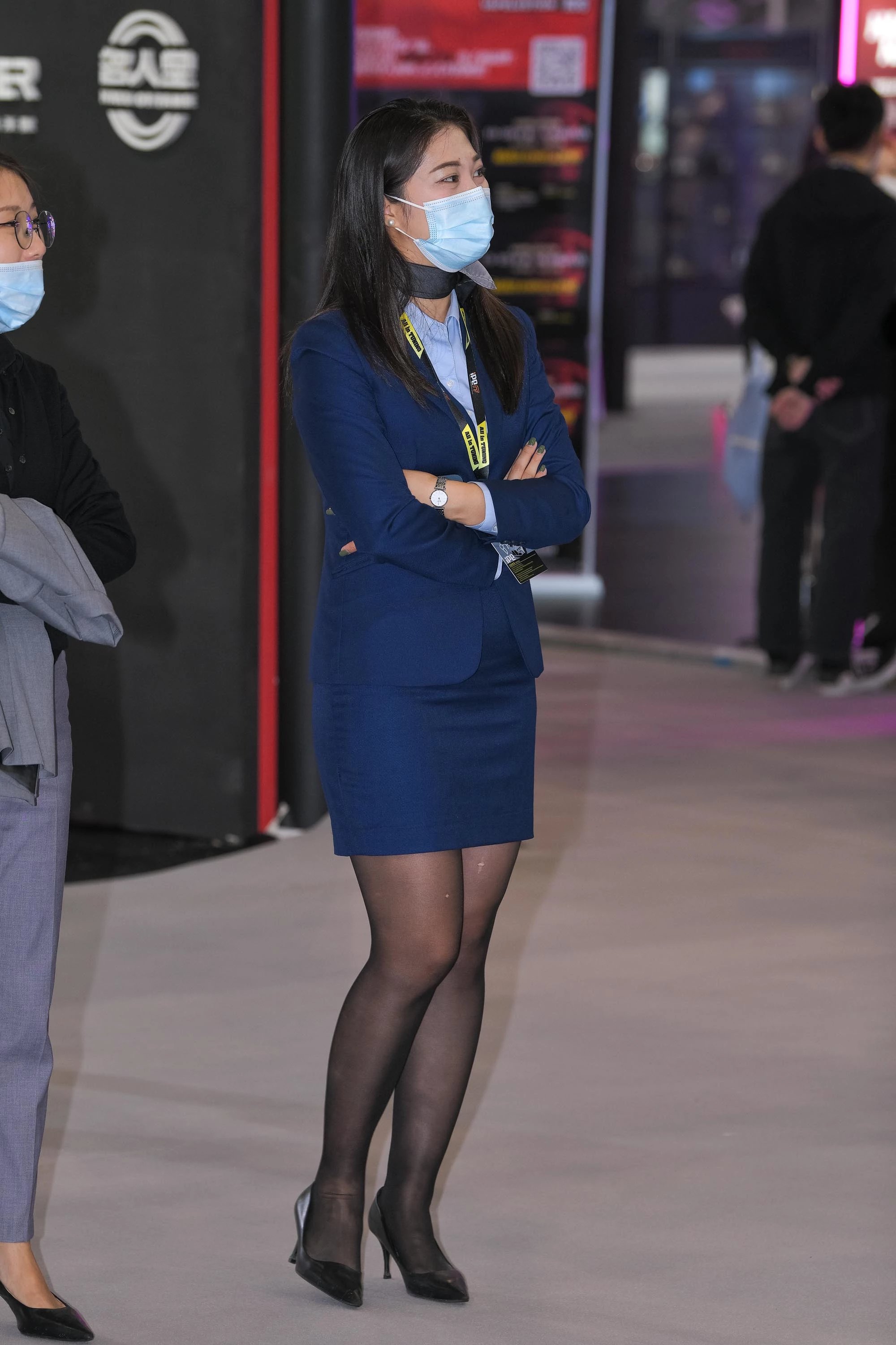  魔镜街拍,丝袜,裙装,熟女,街拍,写真套图,萌芽儿