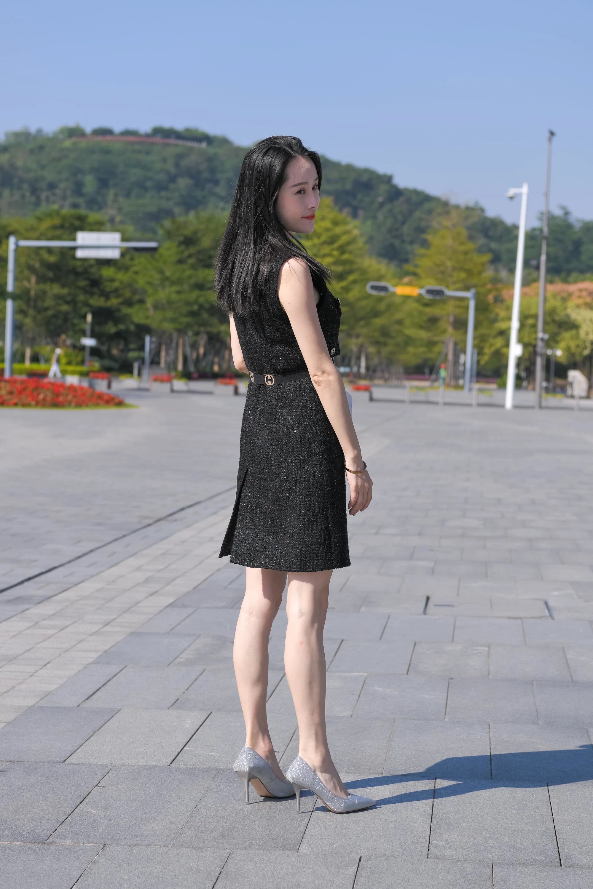  魔镜街拍,裙装,熟女,街拍,写真套图,MT蜜团