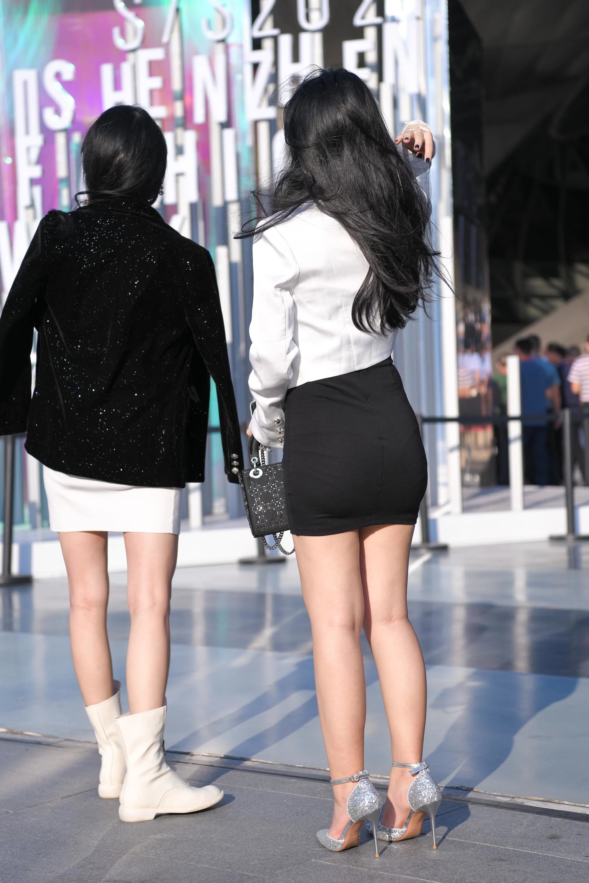 【J4884】短裙高跟鞋美女