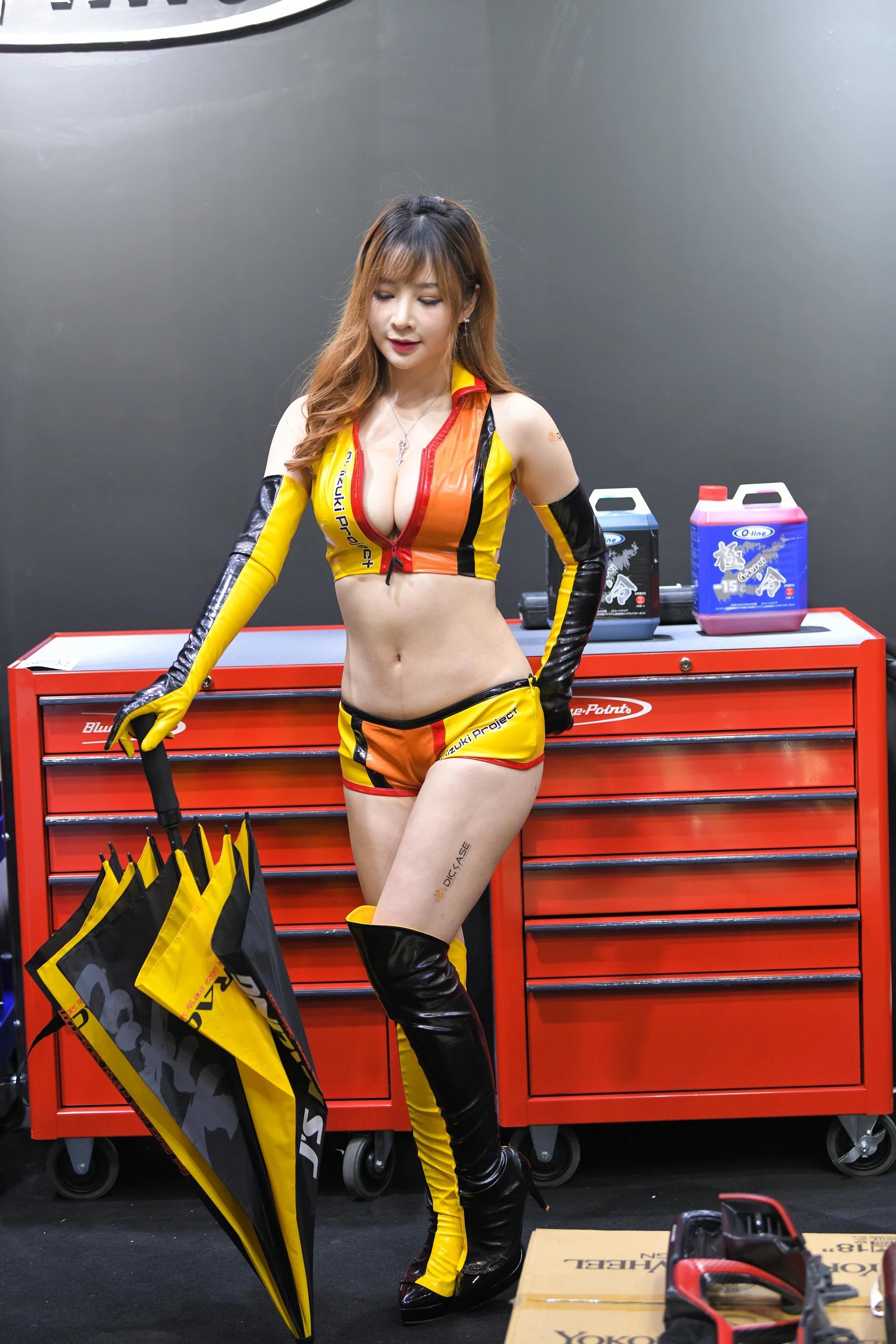  魔镜街拍,展会,人妻,街拍,写真套图,QingDouKe青豆客