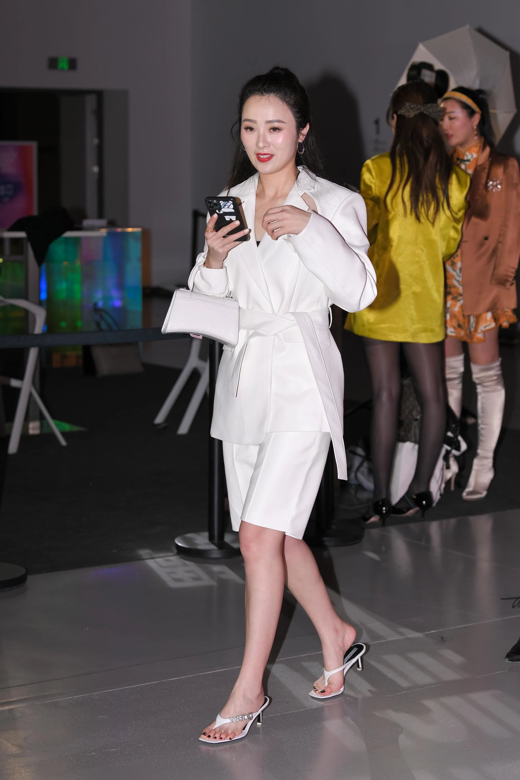  魔镜街拍,,小姐姐,街拍,写真套图,风之领域