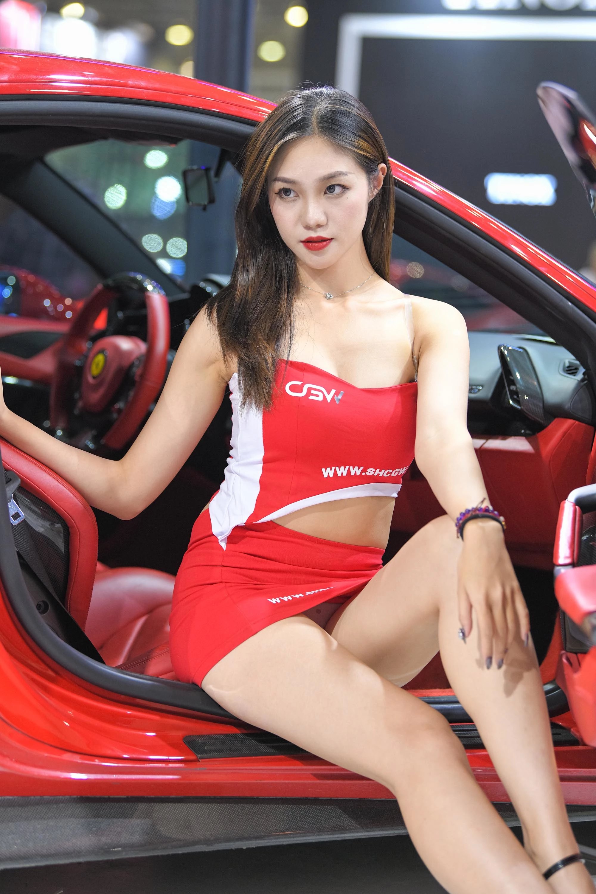  魔镜街拍,裙装,展会,少妇,街拍,写真套图,MiCat猫萌榜