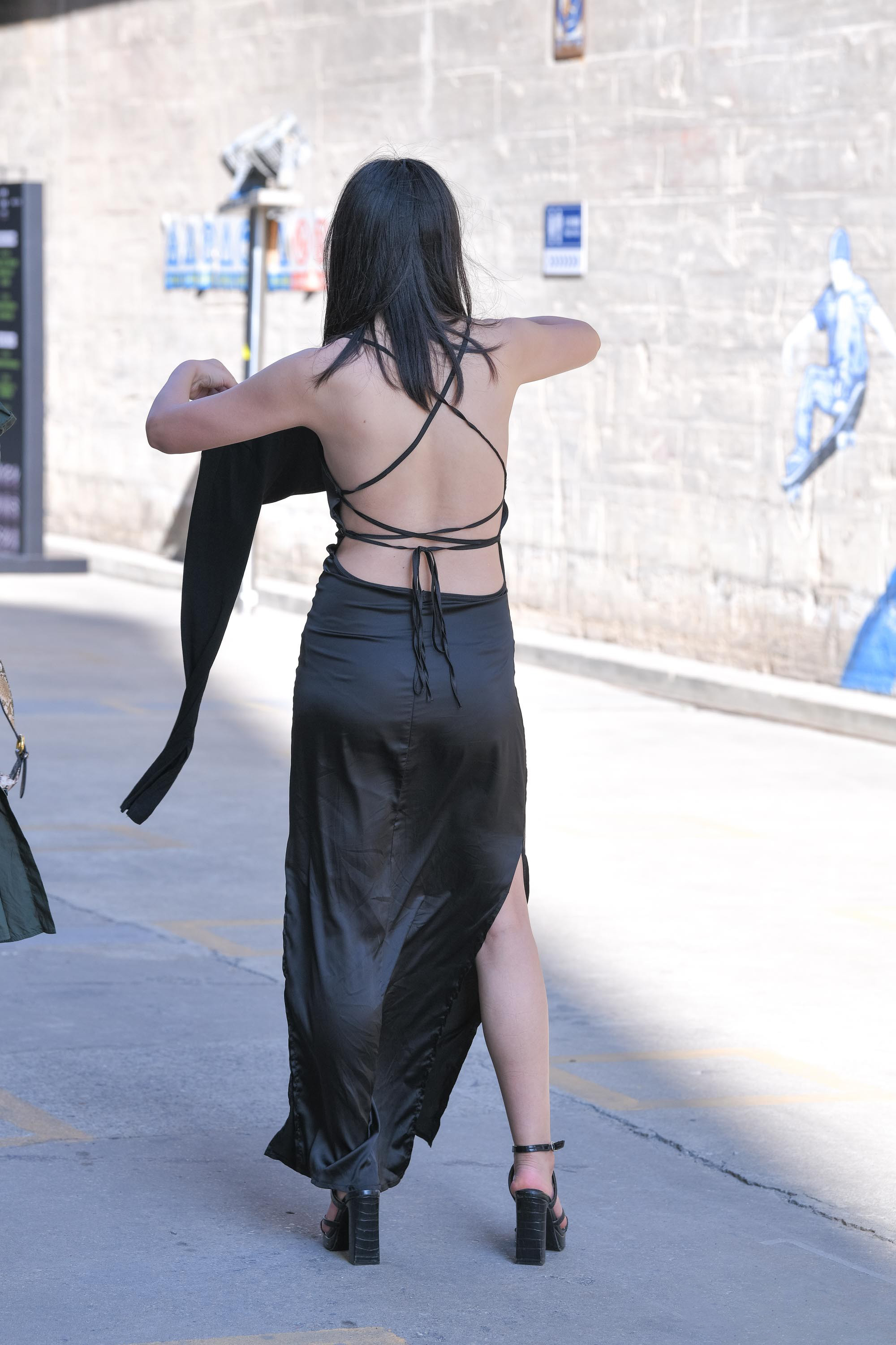  魔镜街拍,裙装,小姐姐,街拍,写真套图,是依酱呀