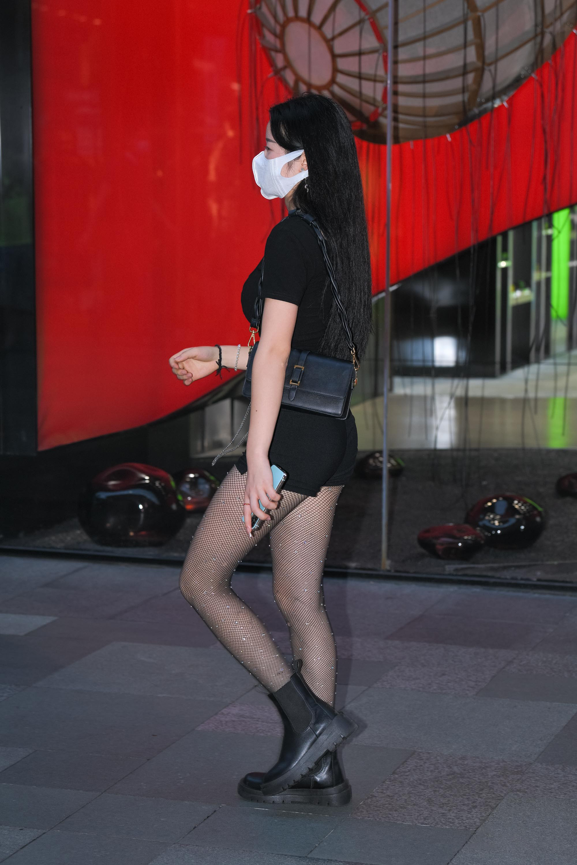  魔镜街拍,热裤,丝袜,少妇,街拍,写真套图,GALLI嘉丽