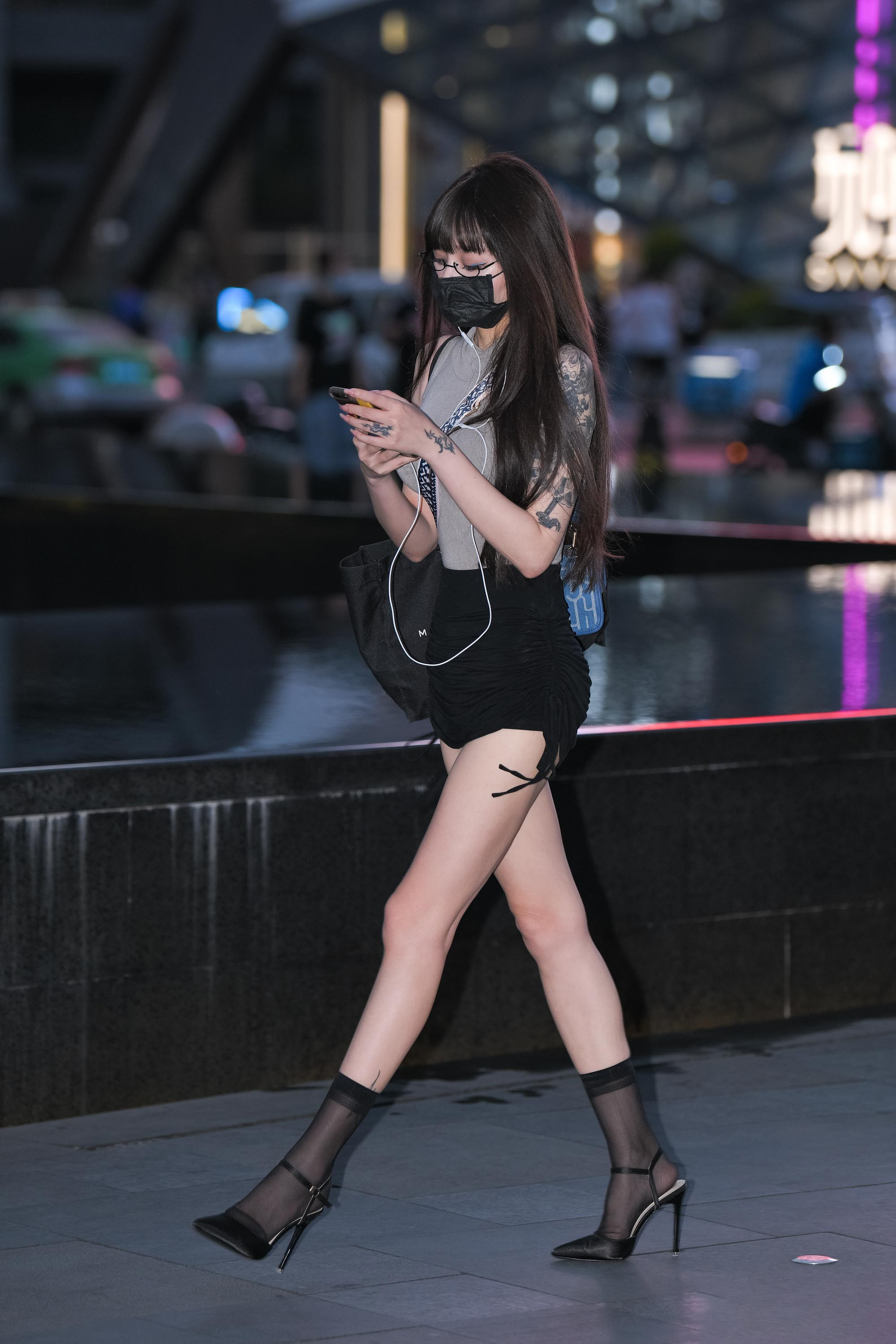  魔镜街拍,丝袜,少妇,街拍,写真套图,户外街拍系列