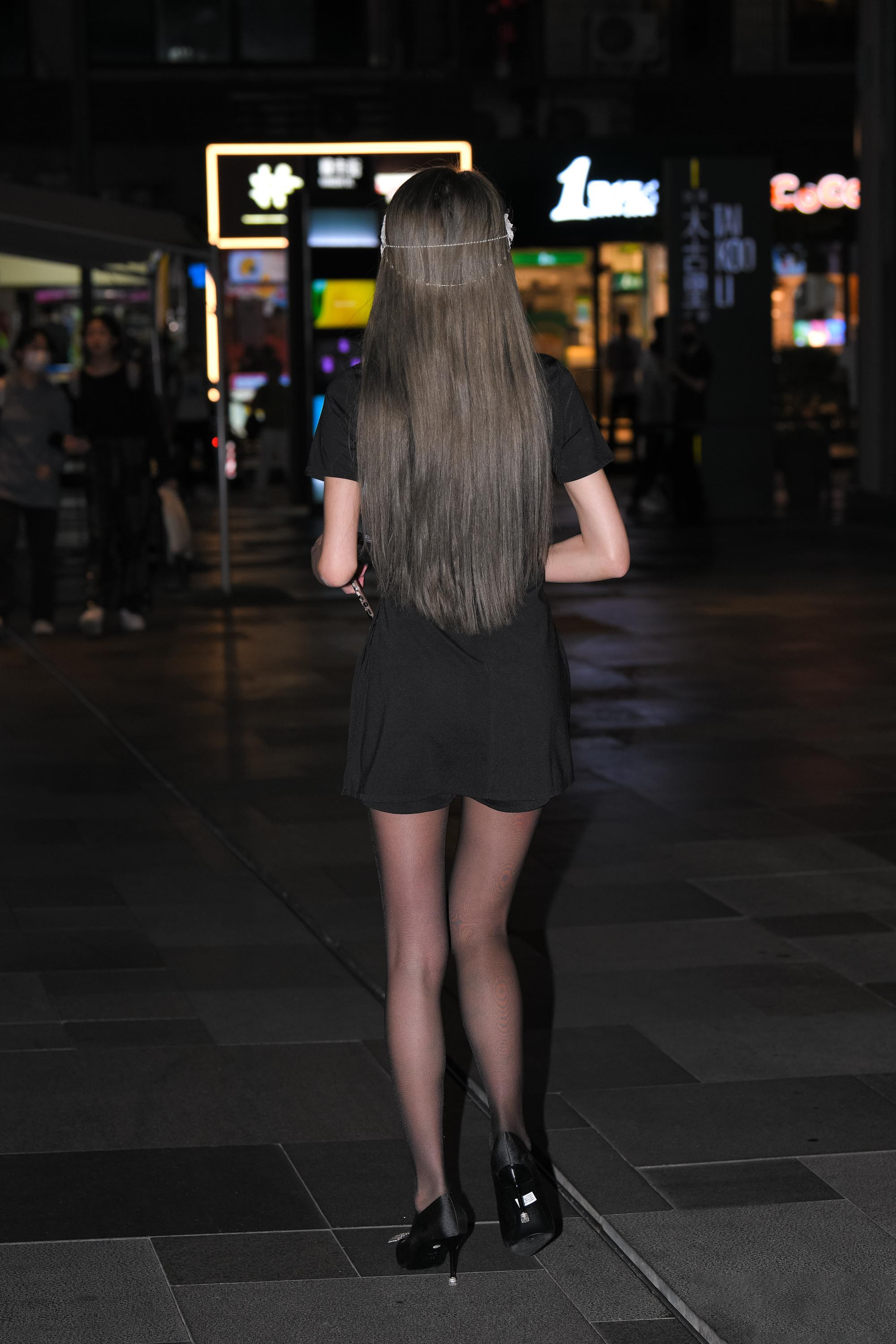  魔镜街拍,丝袜,裙装,小姐姐,街拍,写真套图,凛子酱