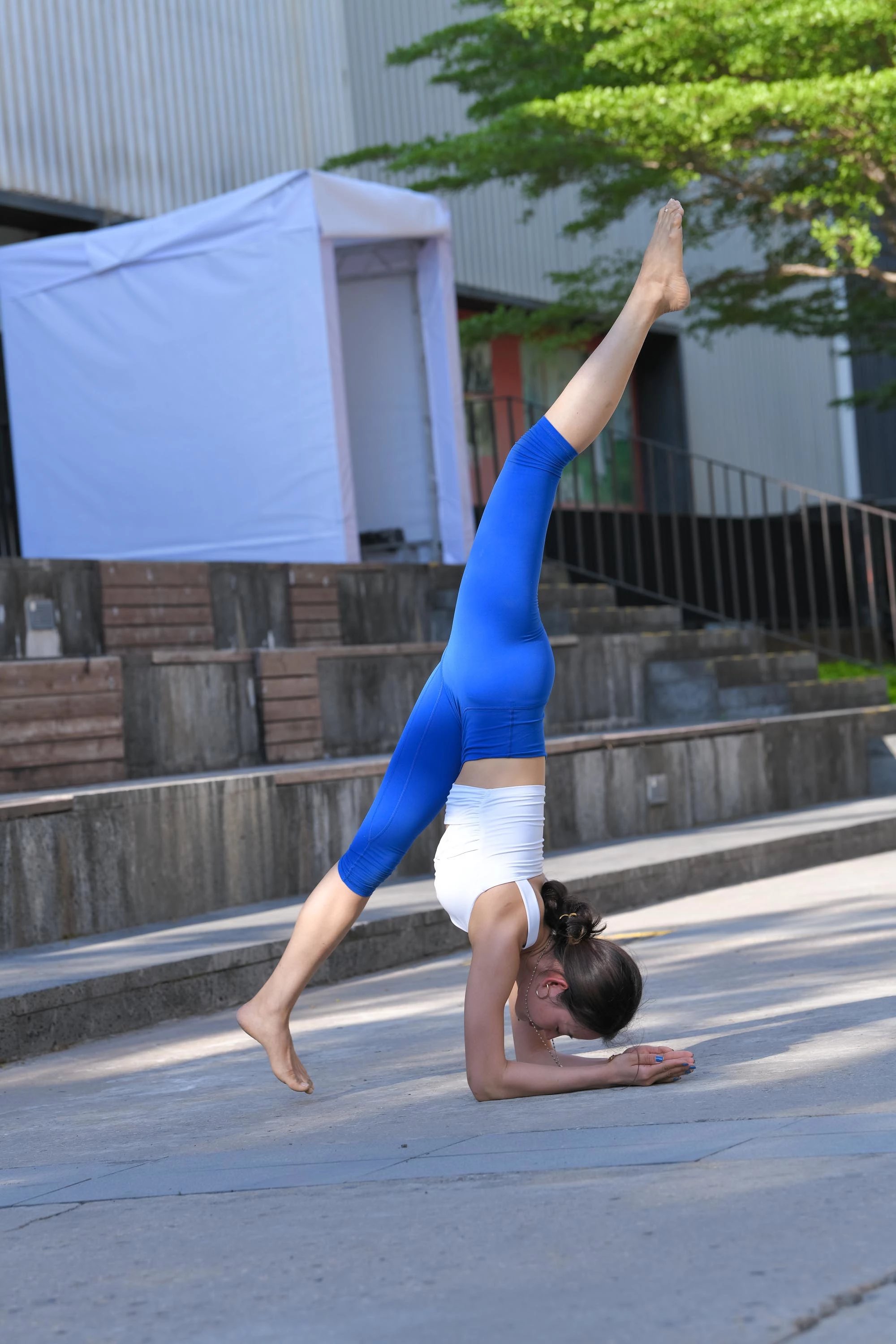  魔镜街拍,紧身裤,人妻,街拍,写真套图,BoLoli波萝社新刊