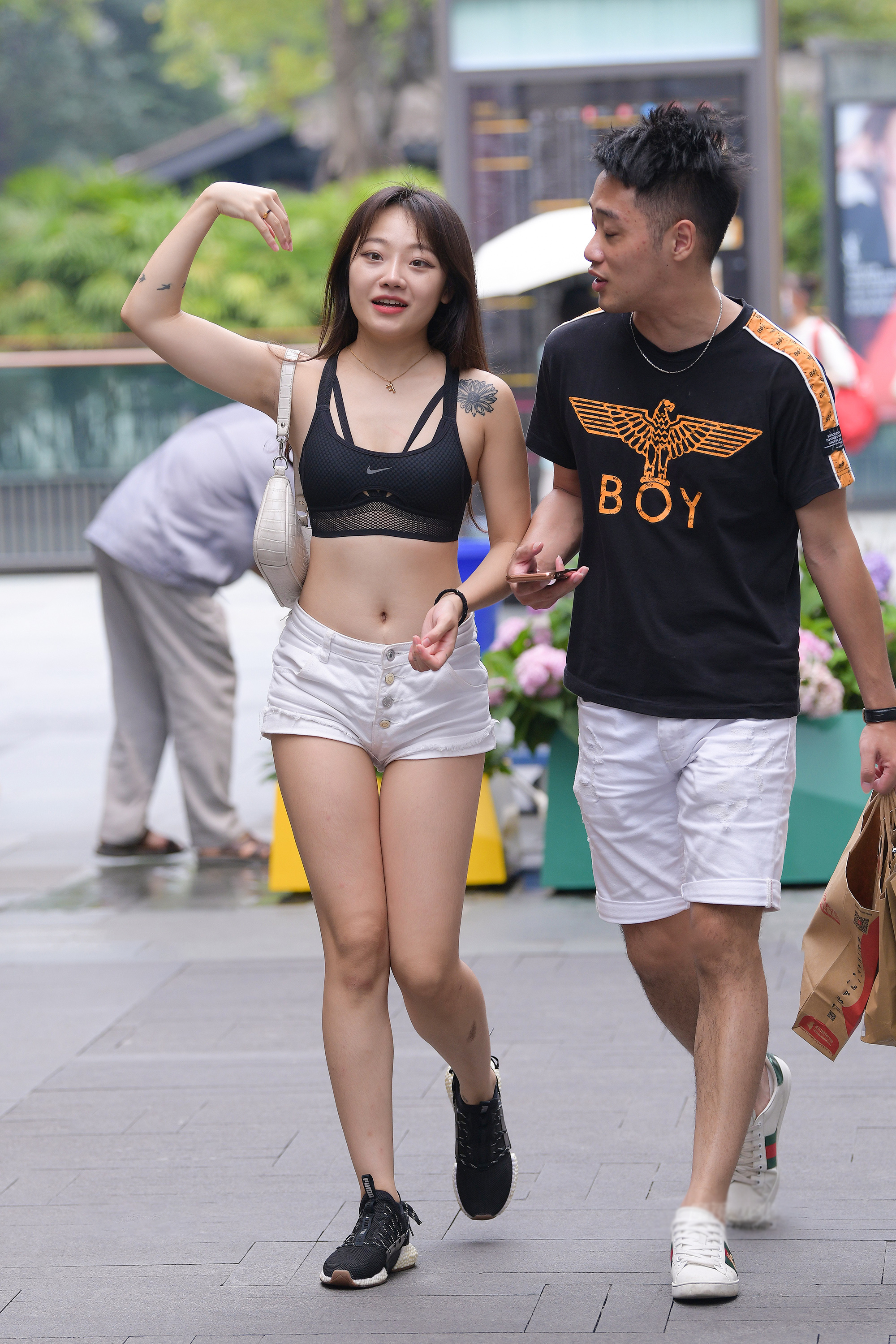  街拍鸭,魔镜街拍,热裤,小姐姐,街拍,写真套图,TGOD推女神