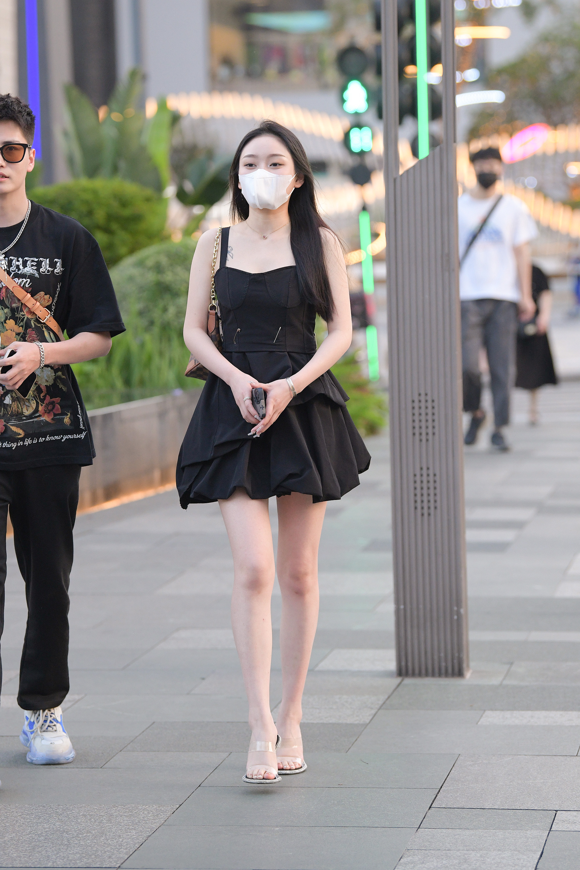  魔镜街拍,裙装,小姐姐,街拍,写真套图,魔镜原图专区