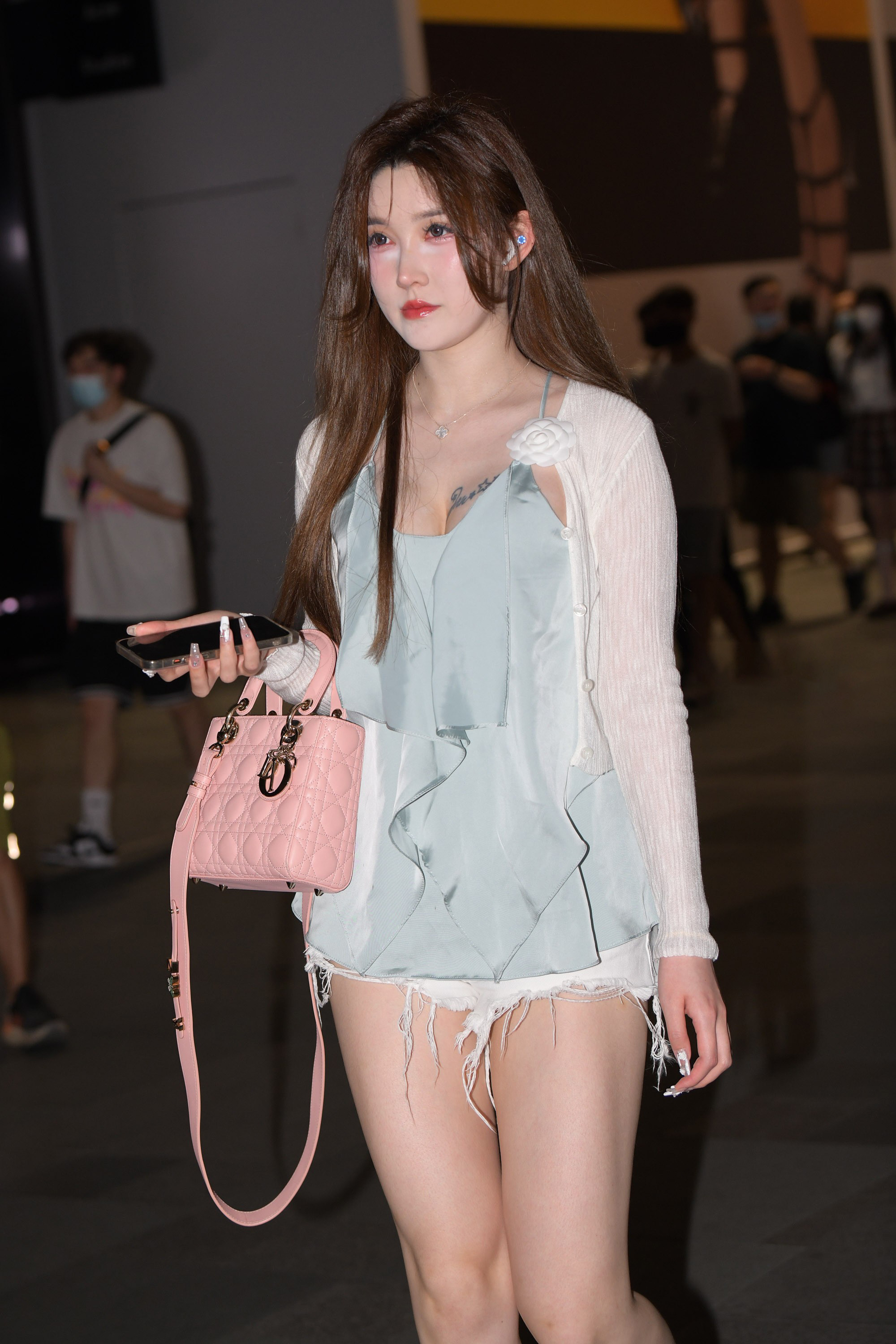  魔镜街拍,热裤,人妻,街拍,写真套图,蠢沫沫