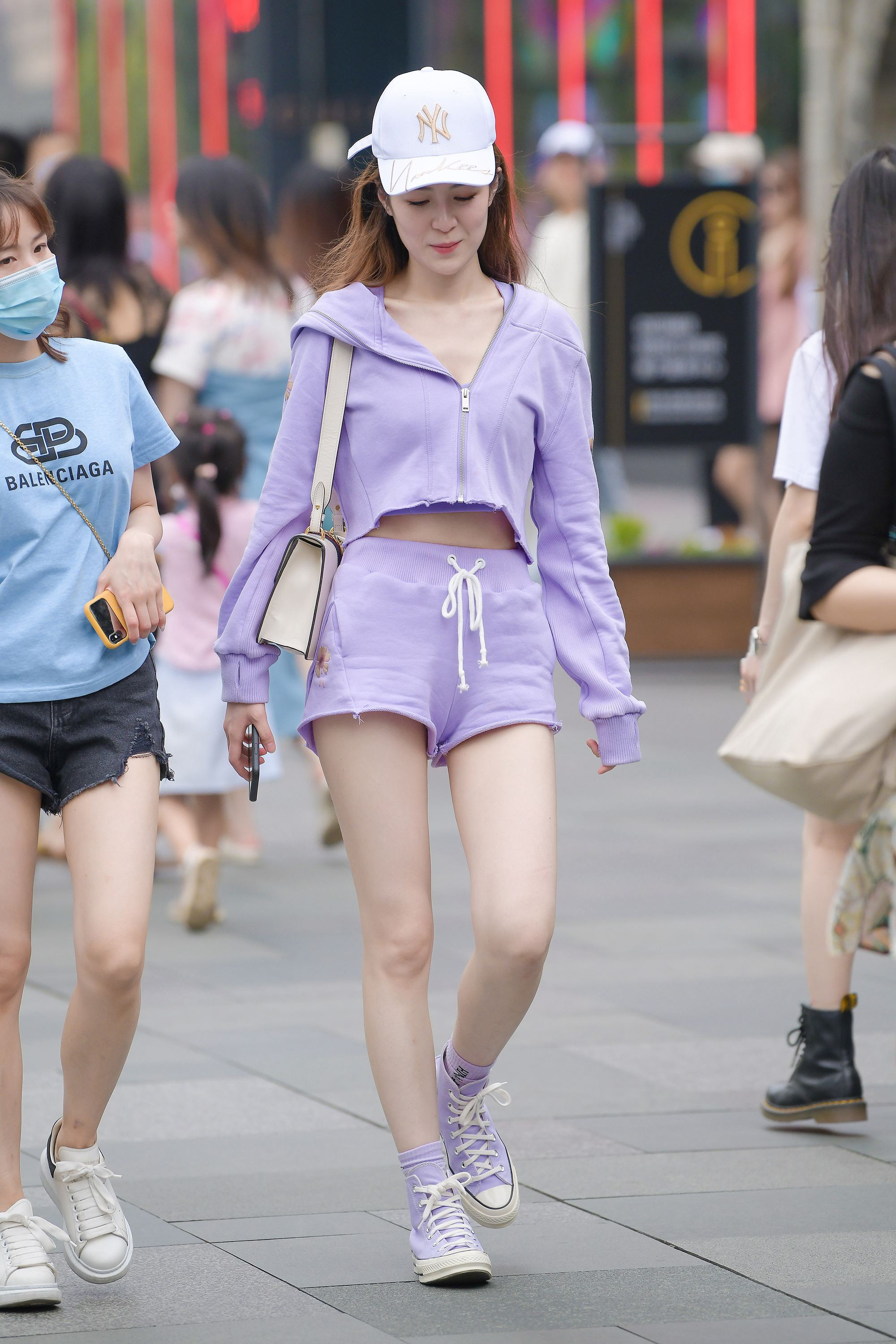  魔镜街拍,热裤,美女,街拍,写真套图,织梦映像