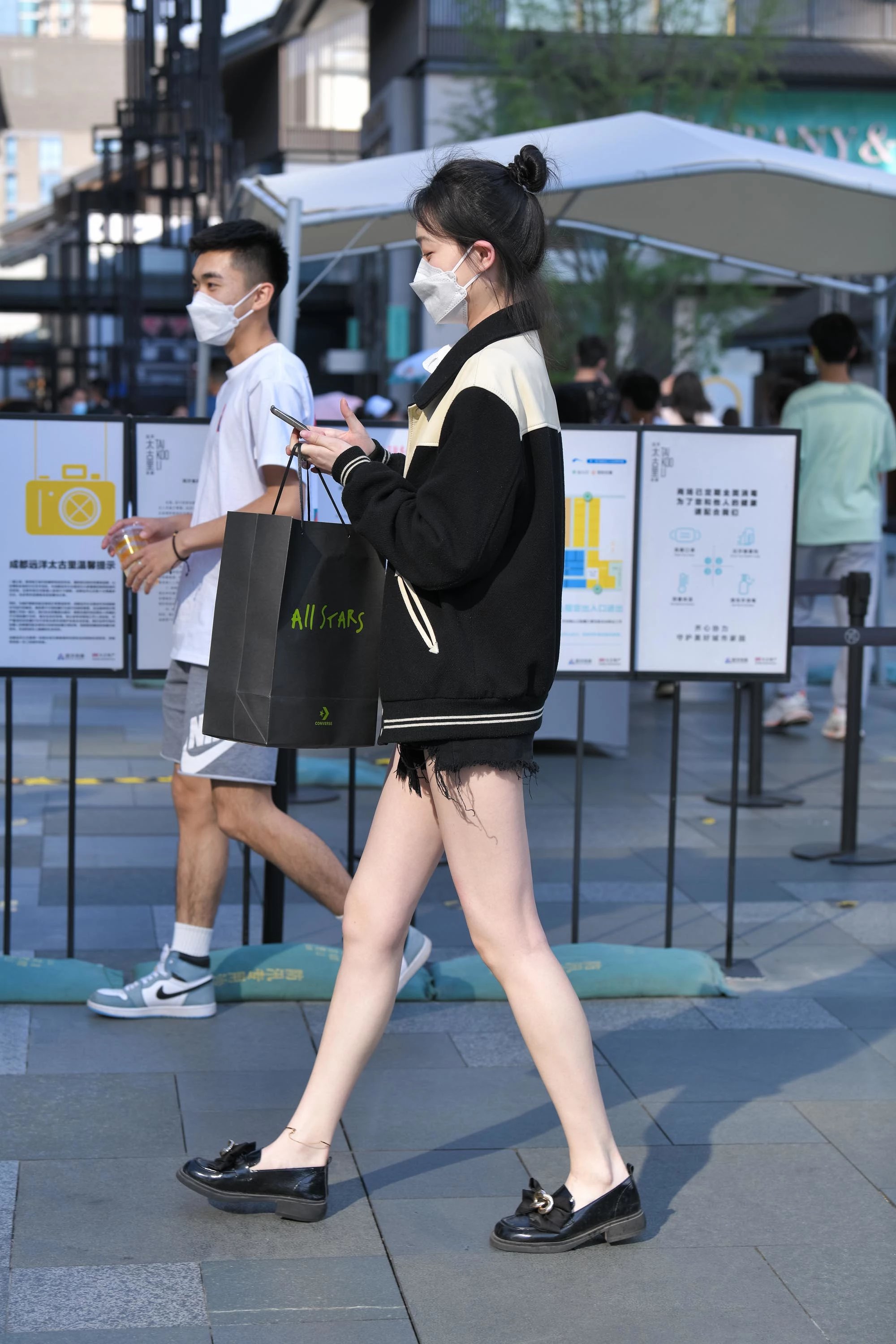  魔镜街拍,热裤,小姐姐,街拍,写真套图,凛子酱