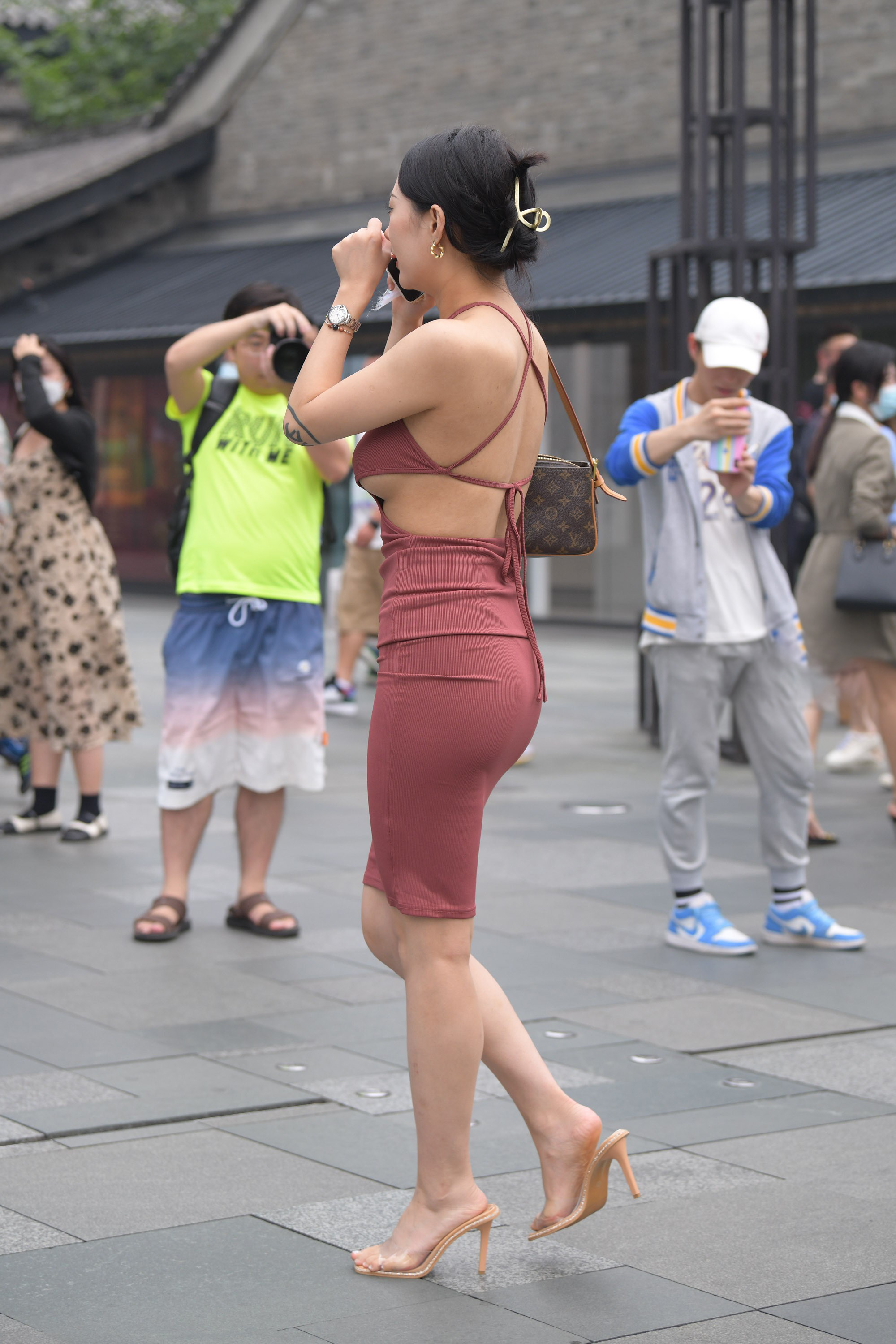  魔镜街拍,裙装,美女,街拍,写真套图,稚颜酱