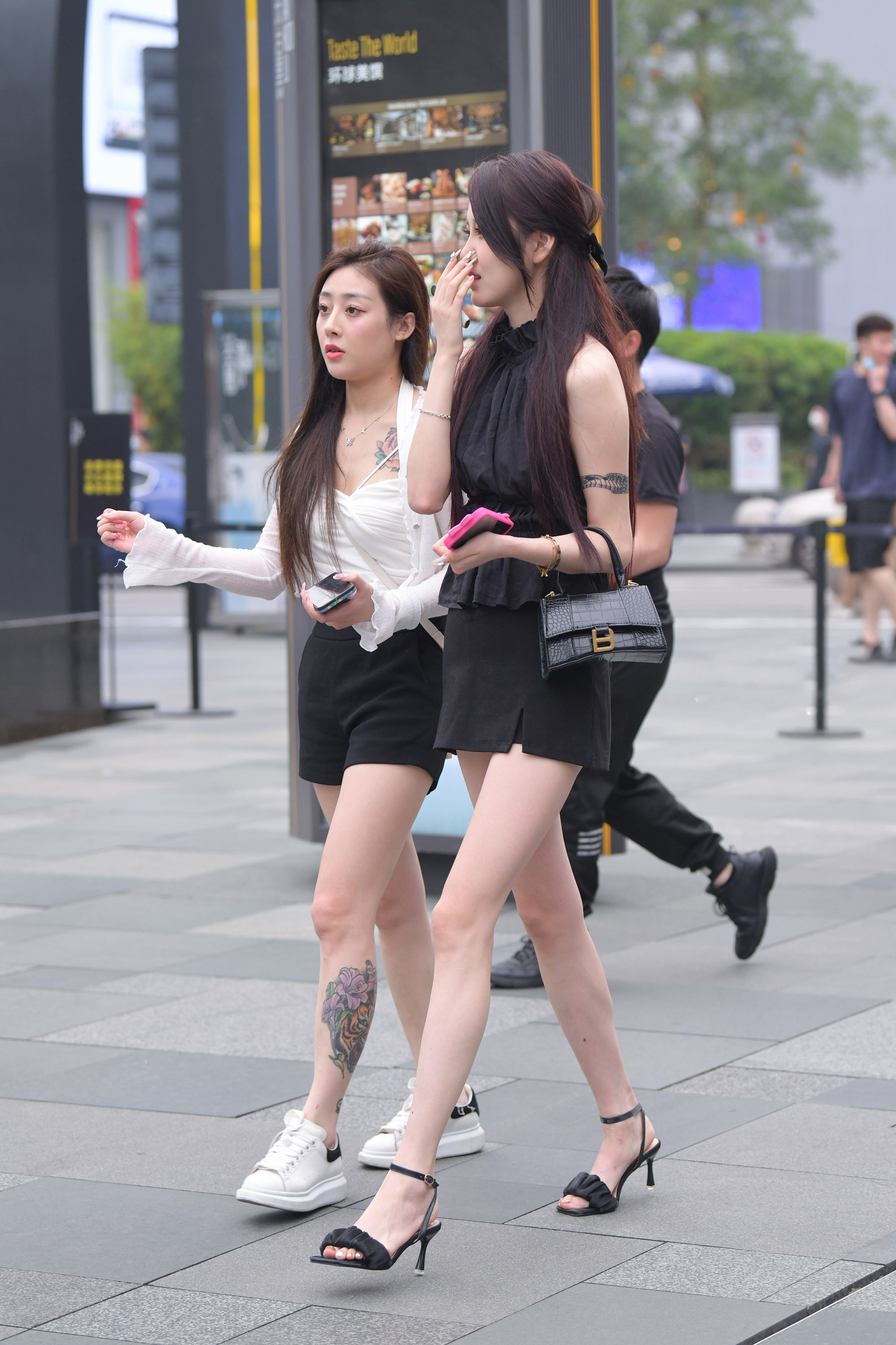  魔镜街拍,裙装,熟女,街拍,写真套图,Youmi尤蜜