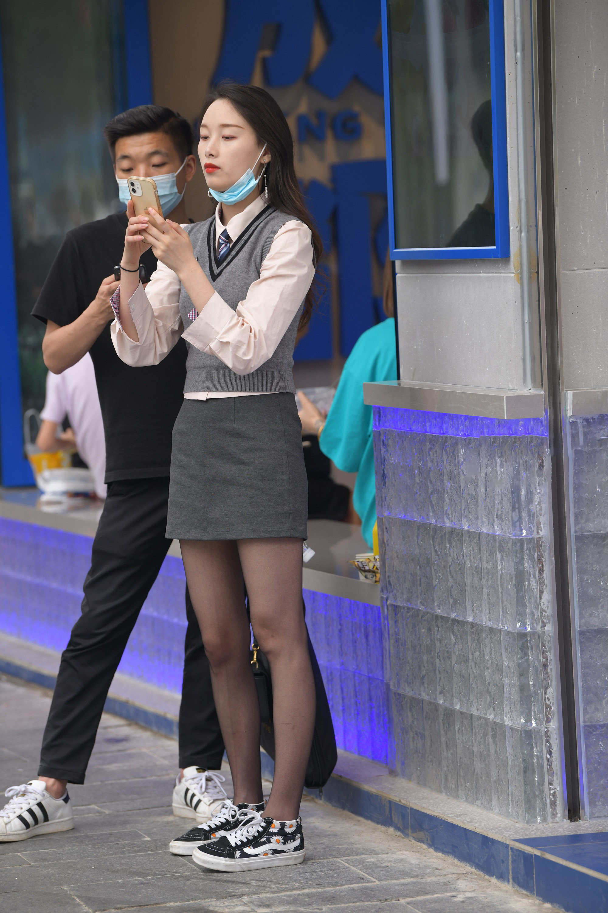  魔镜街拍,丝袜,裙装,人妻,街拍,写真套图,誉铭传媒