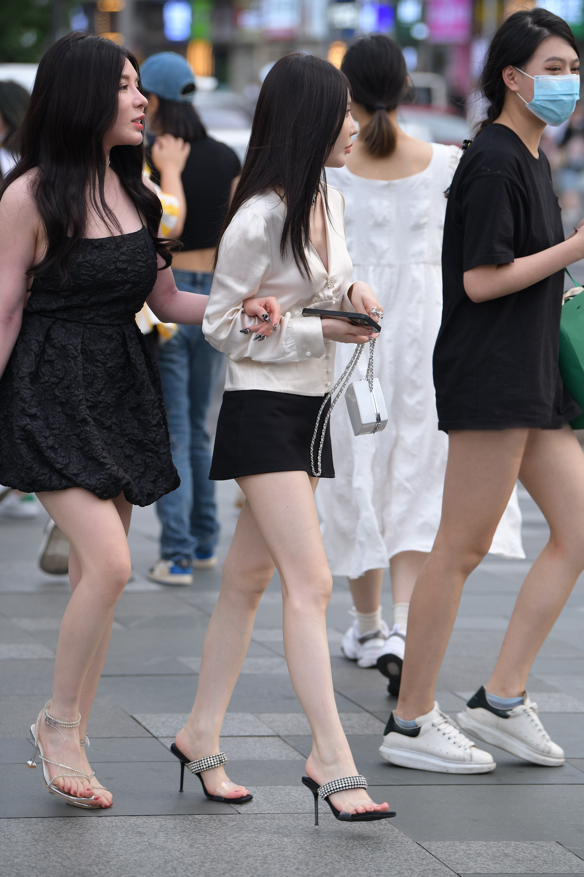  魔镜街拍,裙装,熟女,街拍,写真套图,ISS尤好物