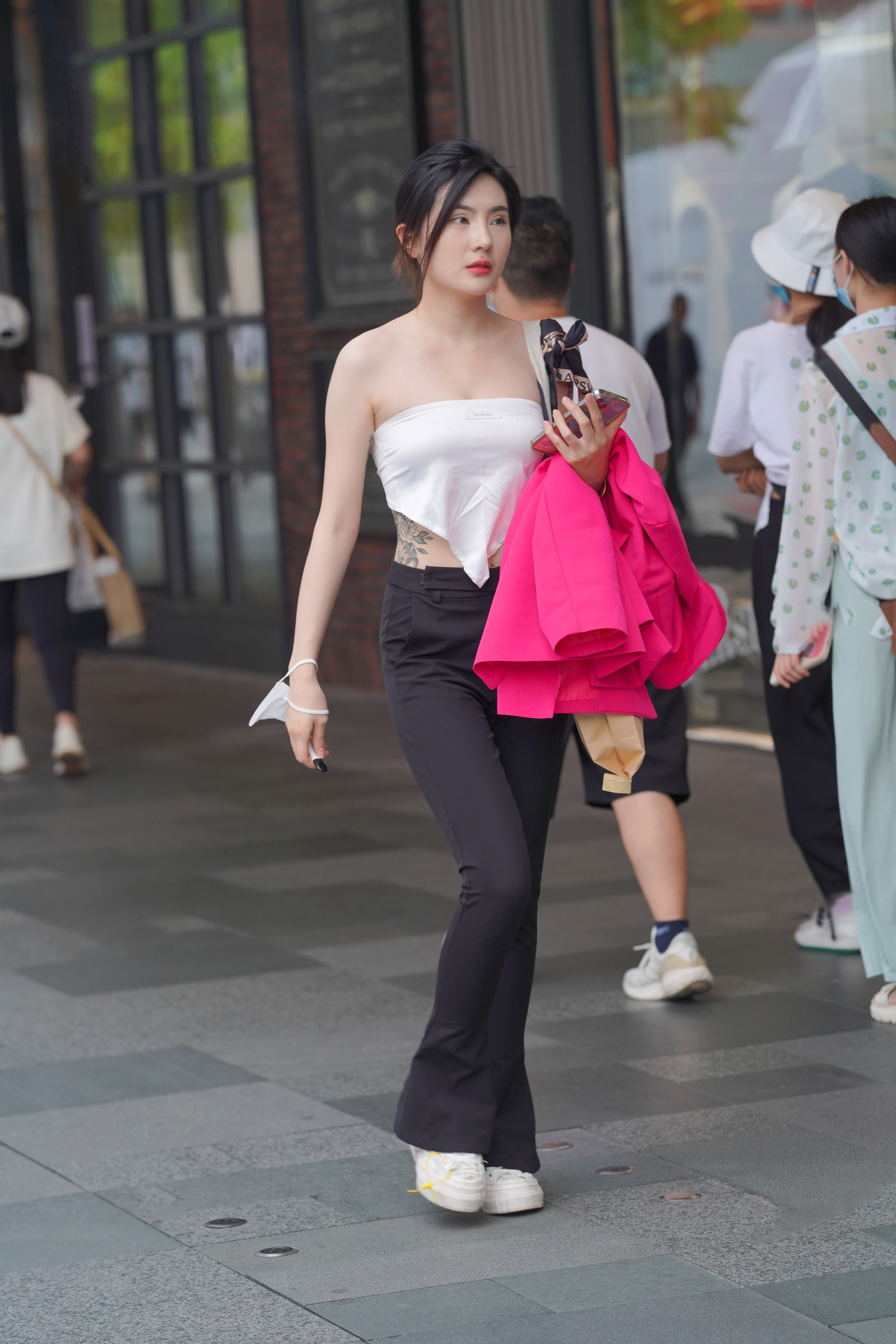  魔镜街拍,,熟女,街拍,写真套图,森萝财团