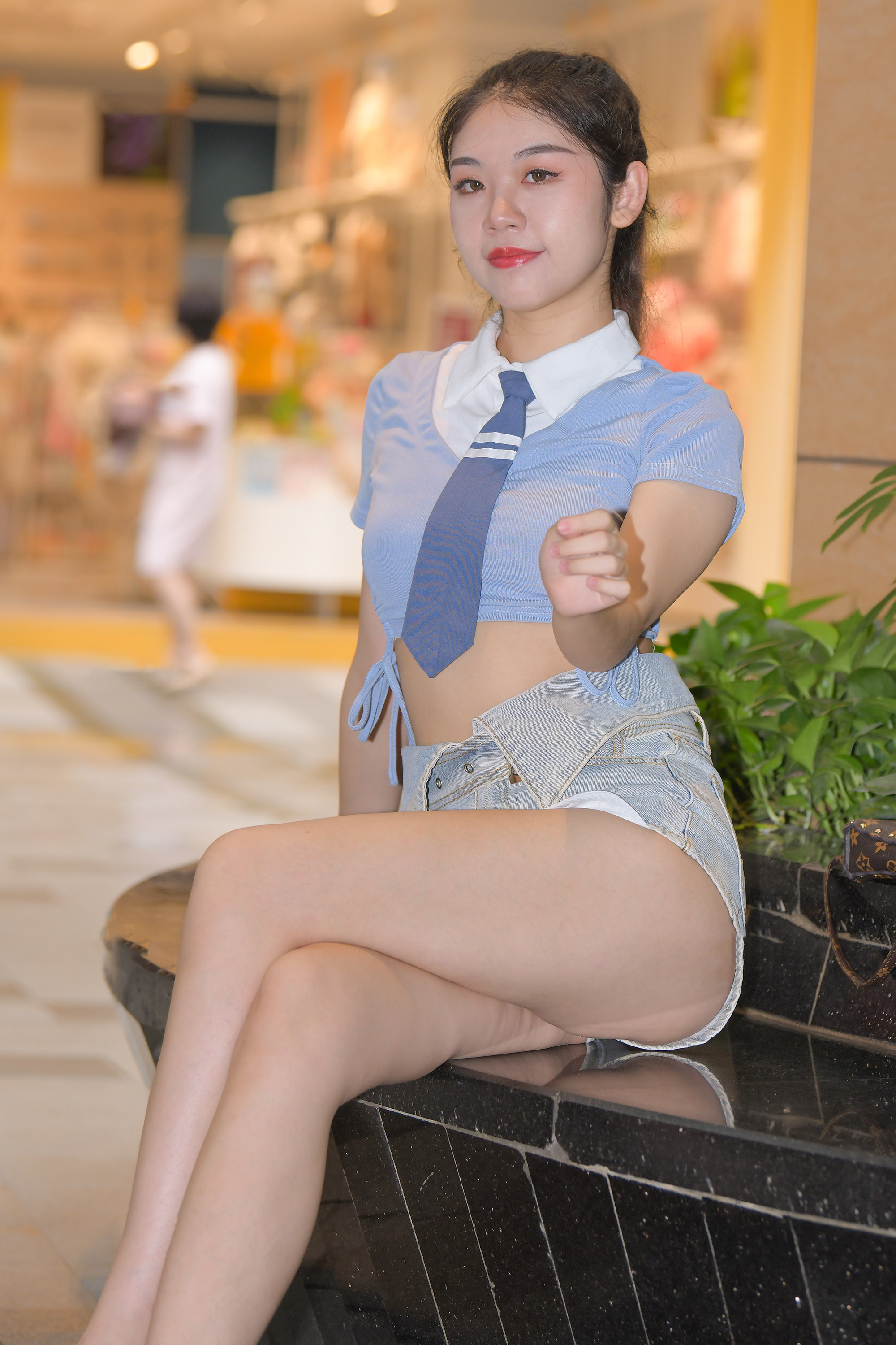  街拍鸭,魔镜街拍,街拍第一站,热裤,人妻,街拍,写真套图,弥音音