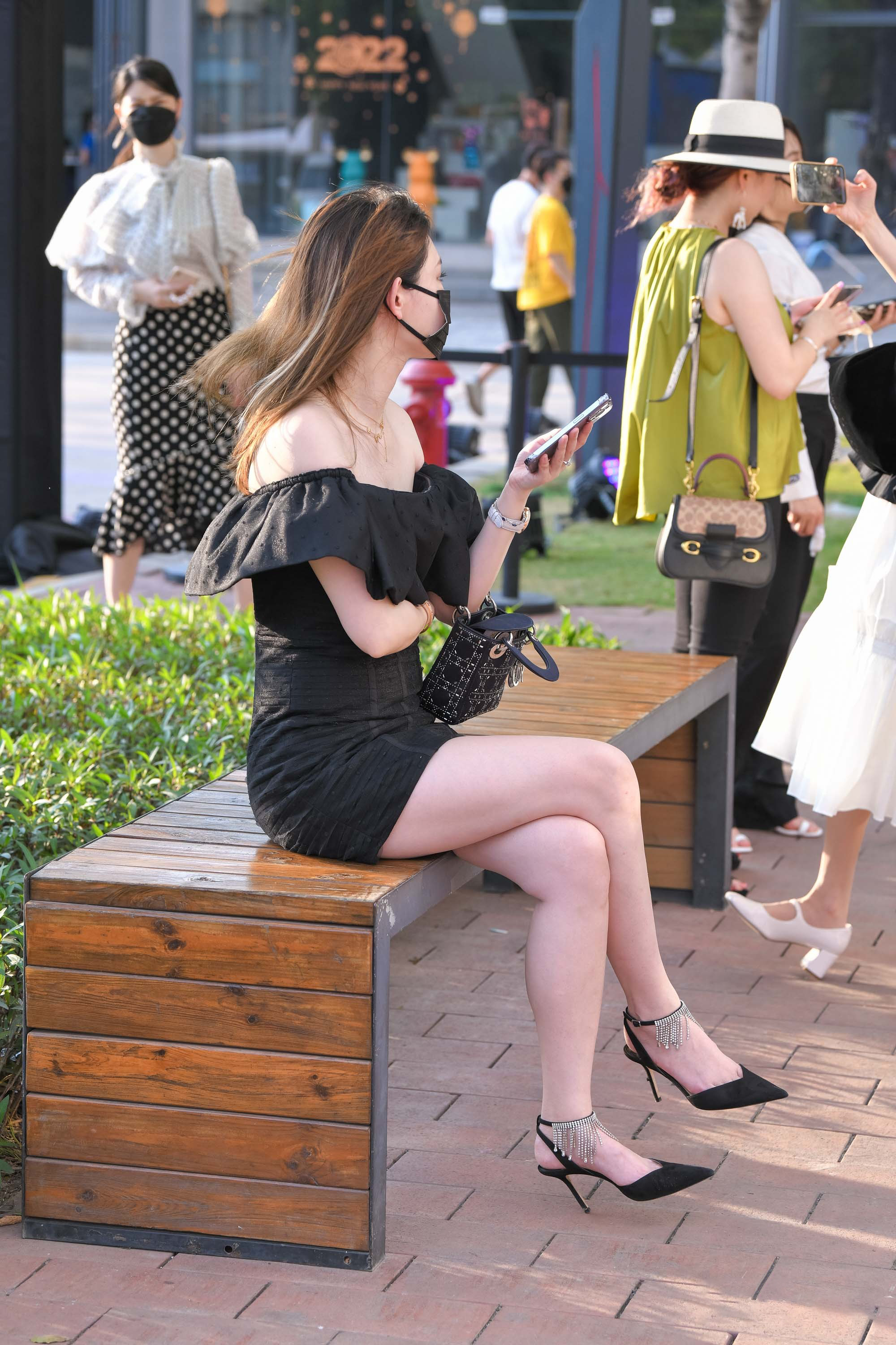  魔镜街拍,裙装,熟女,街拍,写真套图,大生模拍