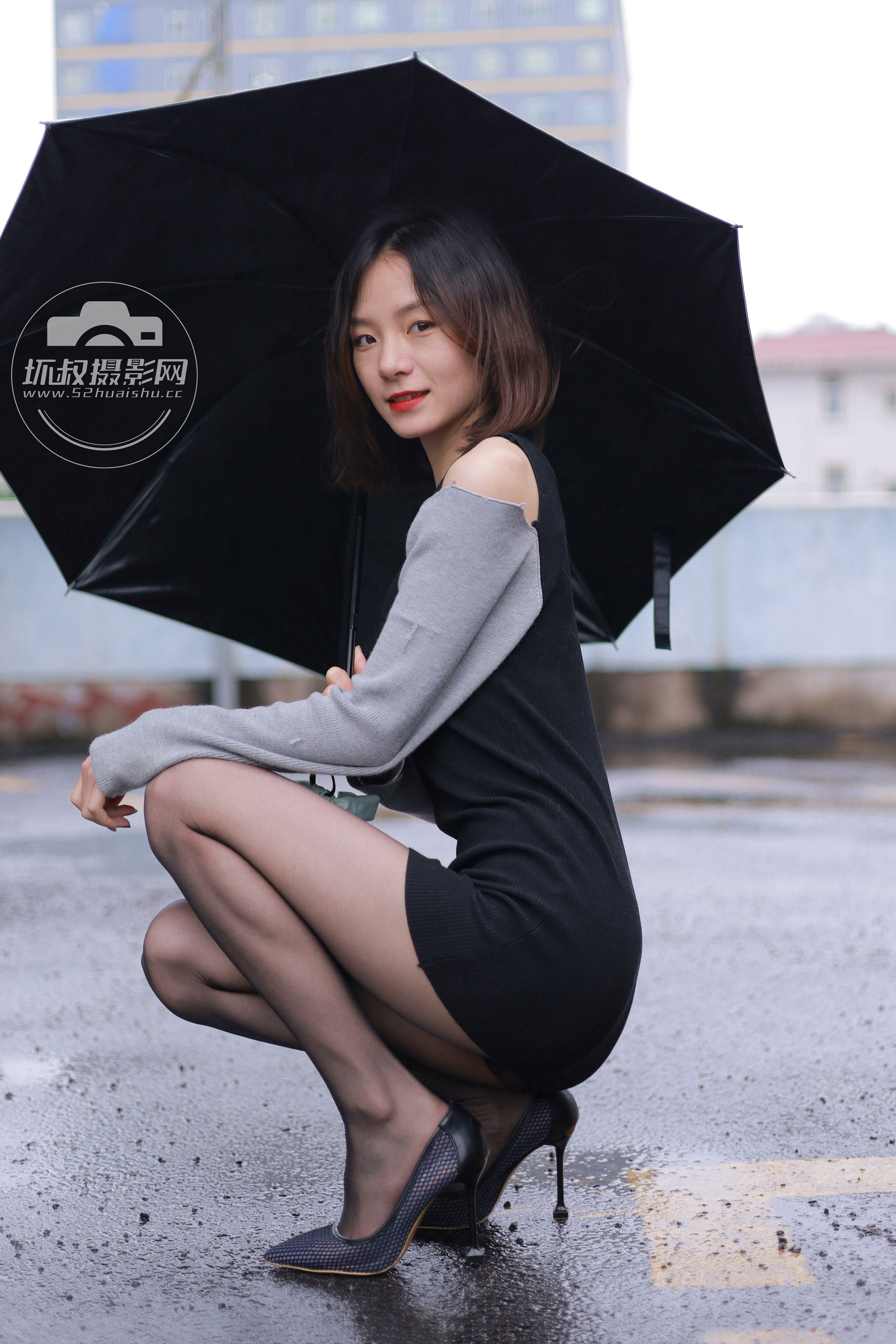 【D0011】雨中的嘿丝