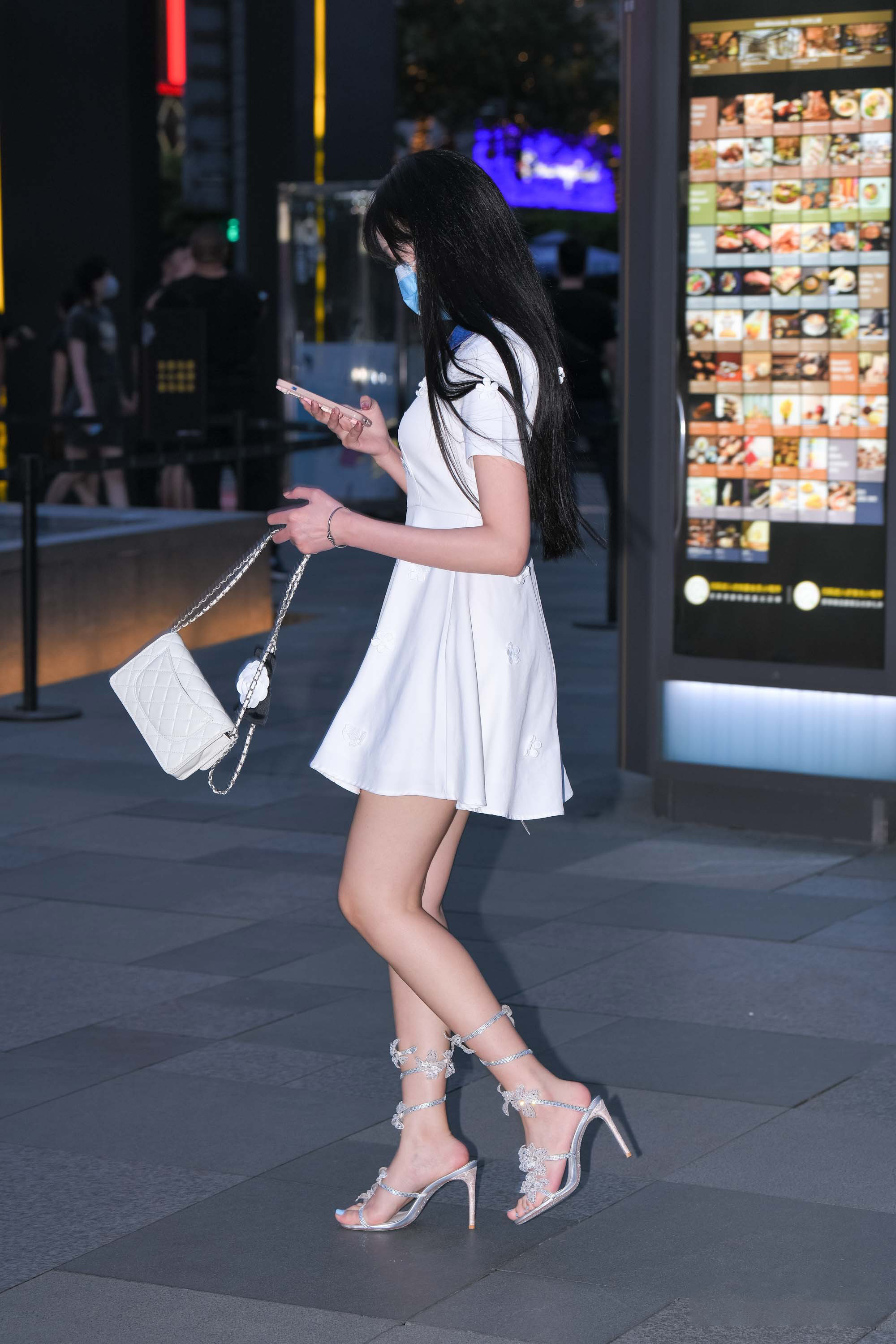  魔镜街拍,裙装,美女,街拍,写真套图,YALAYI雅拉伊