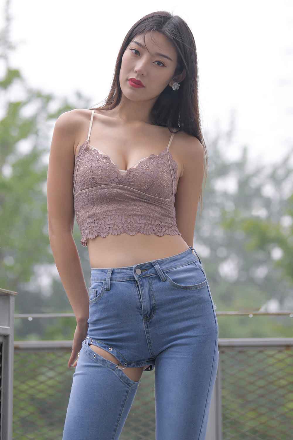 【M1319】牛仔裤美女-绝色天籁