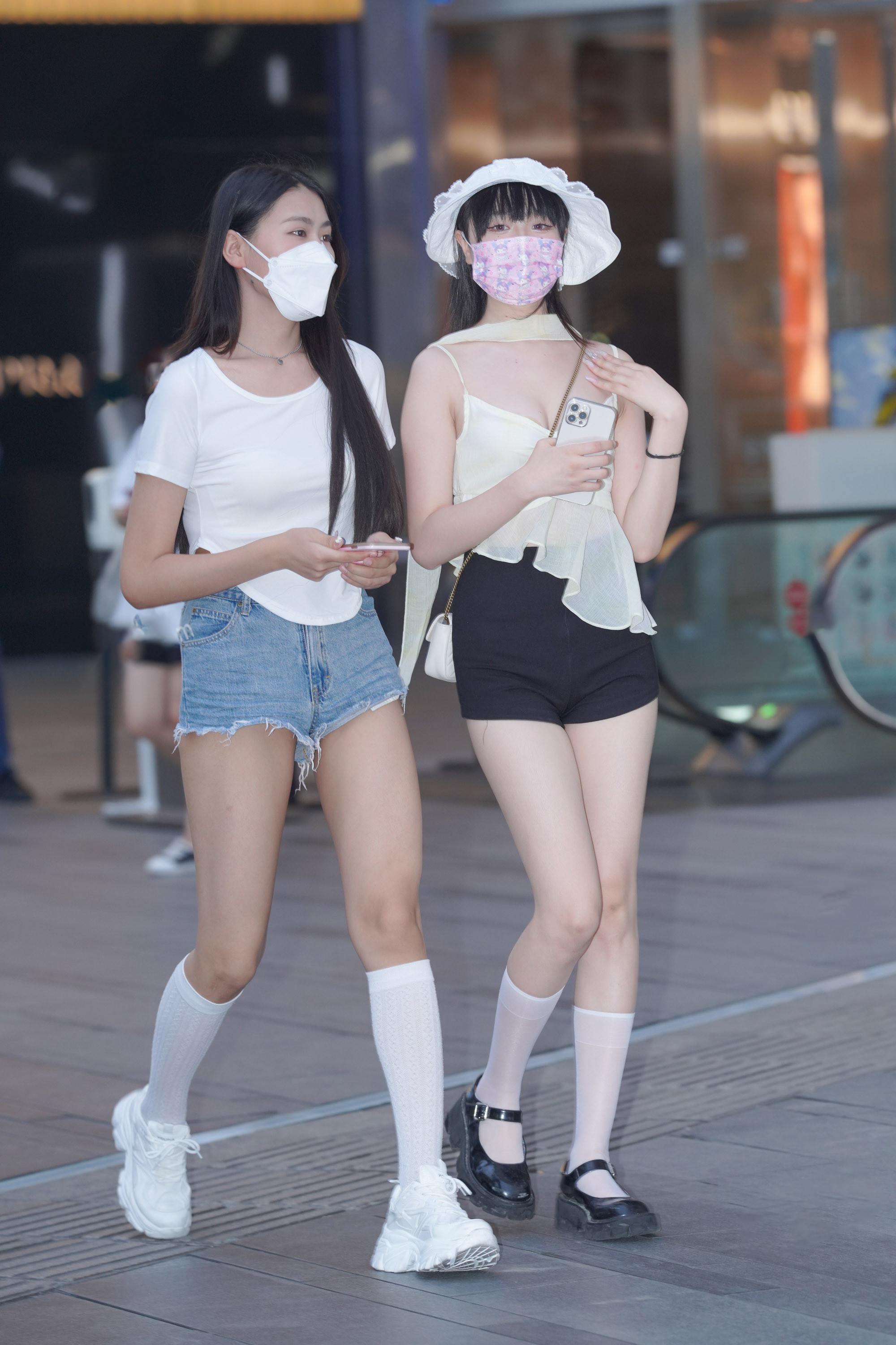  魔镜街拍,丝袜,热裤,少妇,街拍,写真套图,MintYe薄荷叶