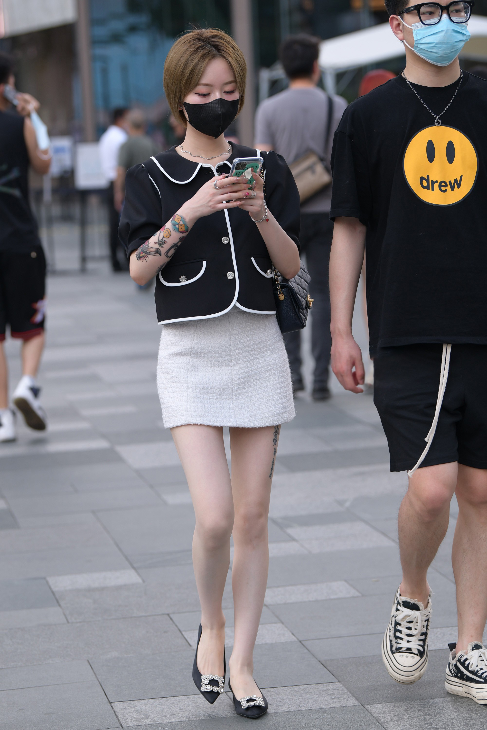  魔镜街拍,裙装,美女,街拍,写真套图,户外街拍系列