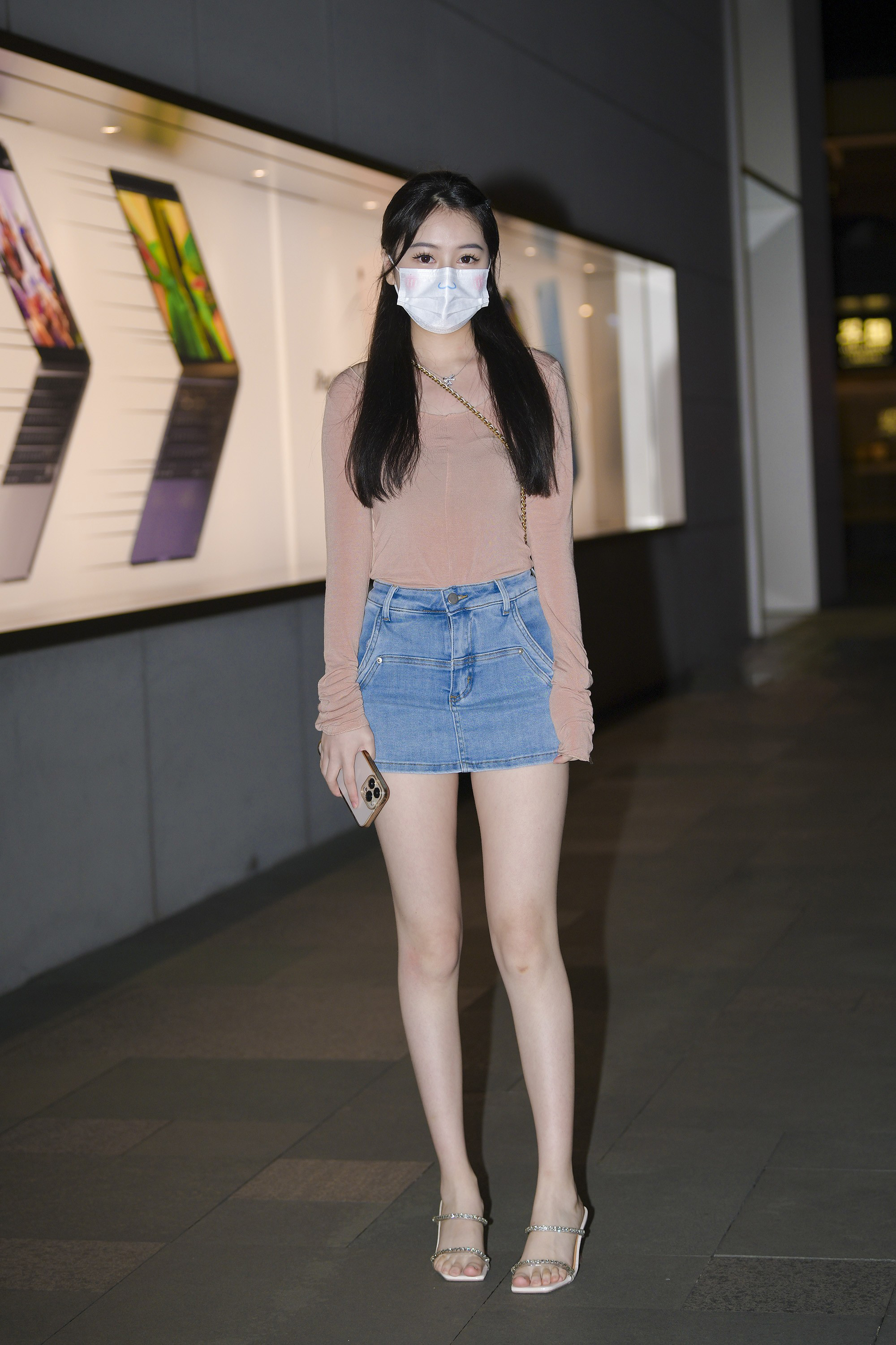  魔镜街拍,热裤,熟女,街拍,写真套图,RU1MM如壹写真