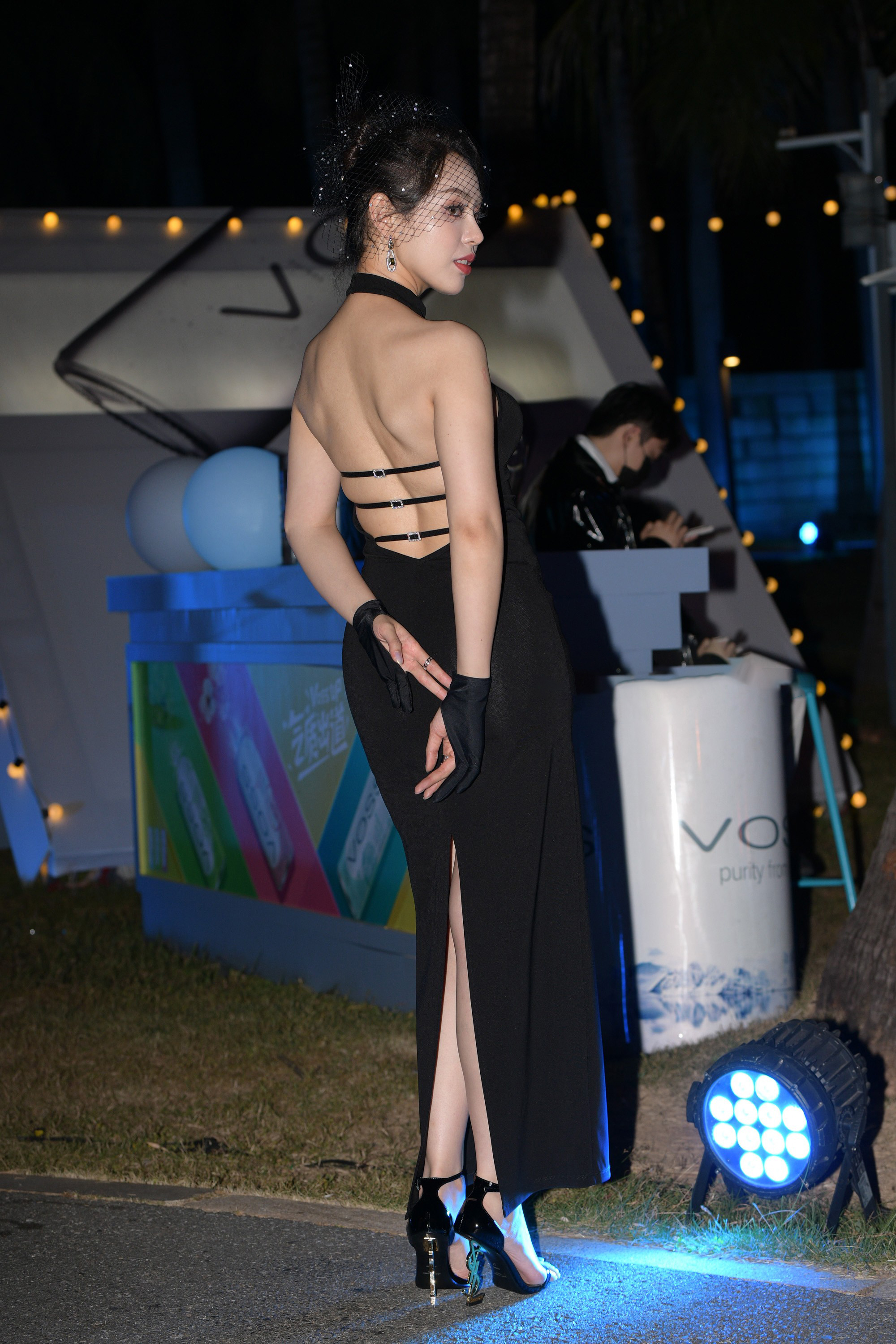  魔镜街拍,裙装,人妻,街拍,写真套图,Beautyleg腿模